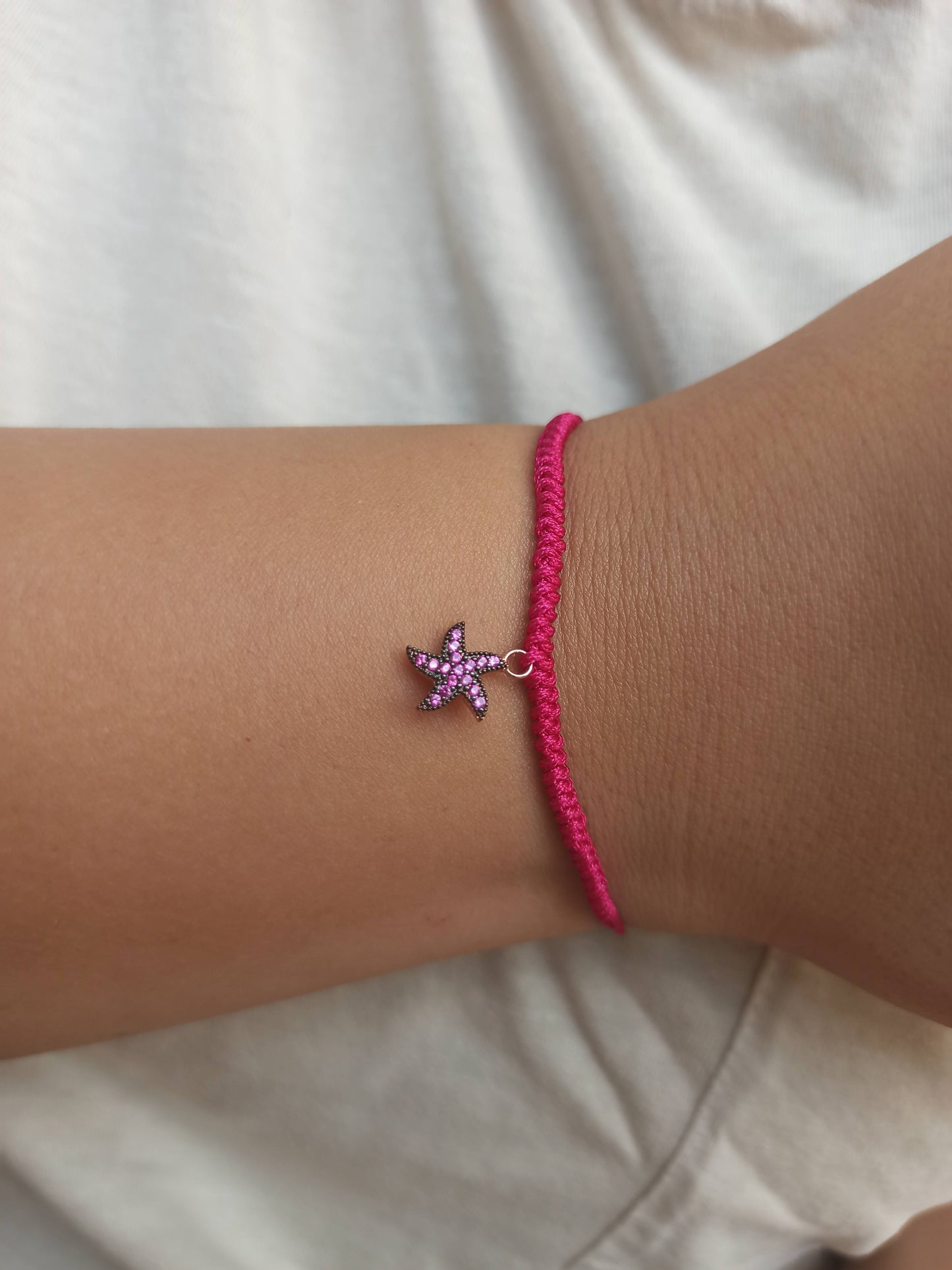 Pembe taşlı gümüş deniz yıldızı charm bileklik
