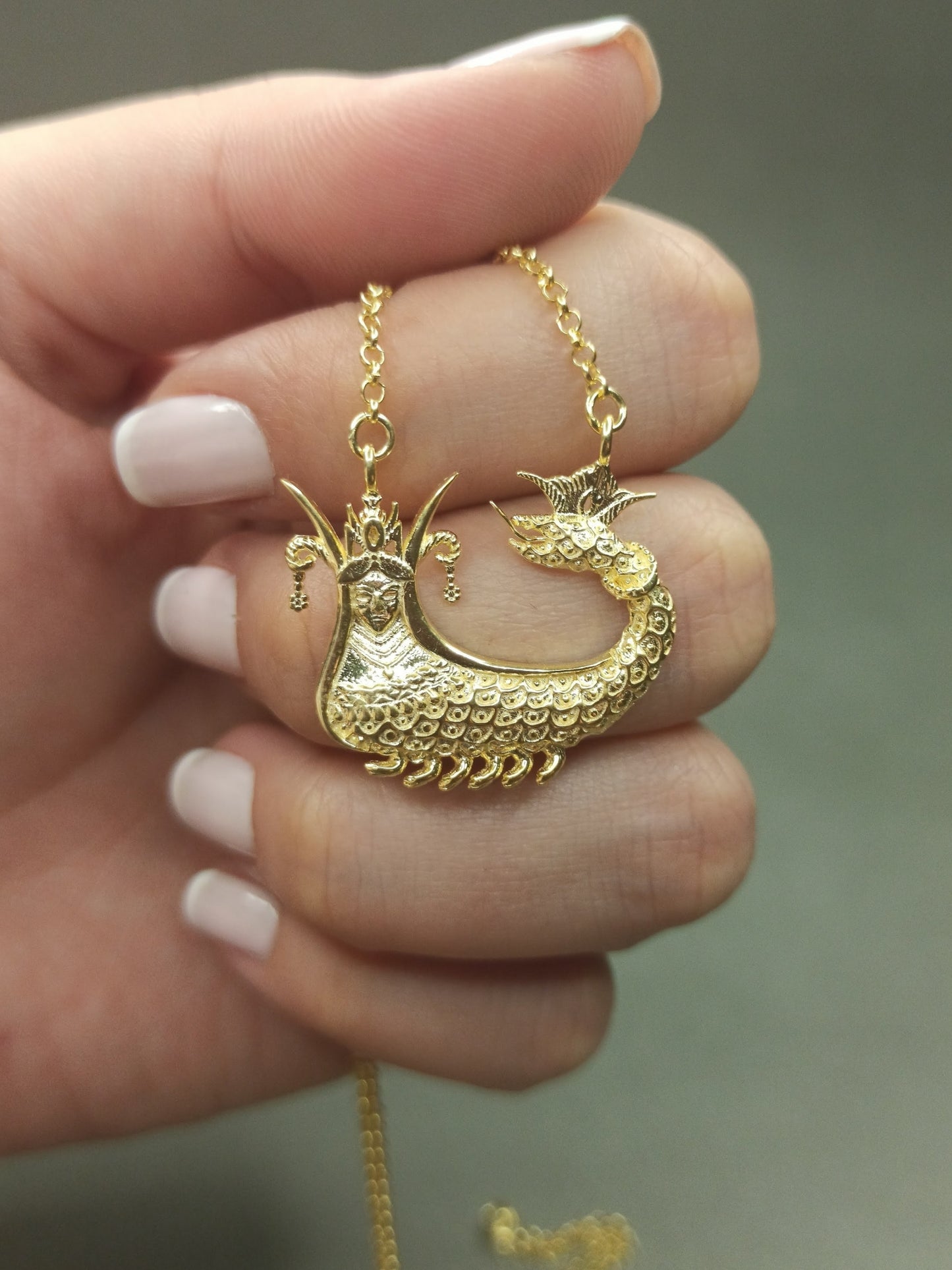 Gümüş Şahmeran Kolye, Mitolojik Tasarım