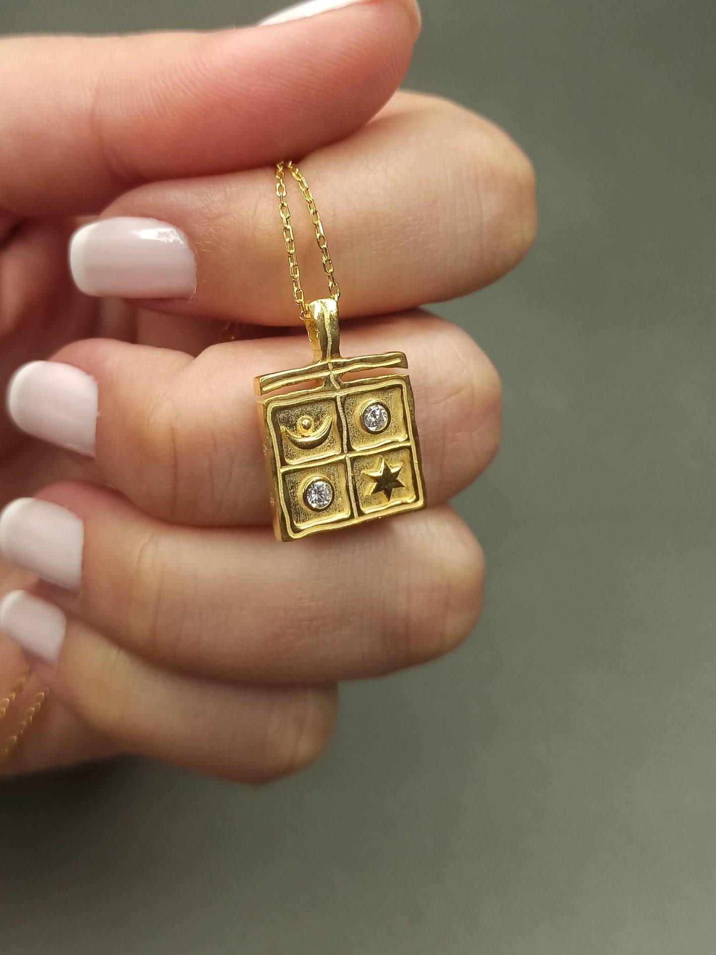 Ay ve Yıldız Sembollü Turkuaz Taşlı Gümüş Kolye