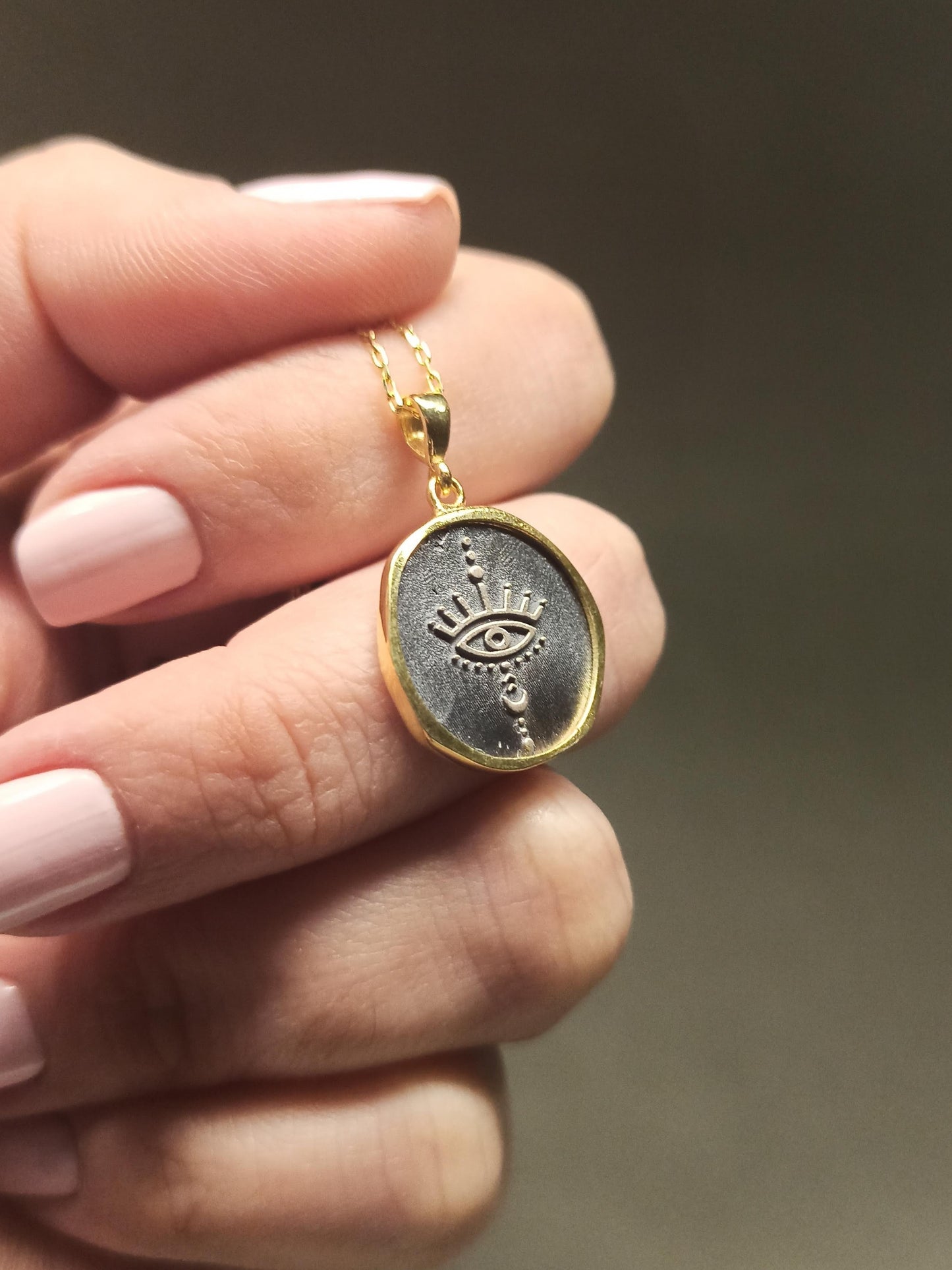 Mistik Göz Madalyon Kolye