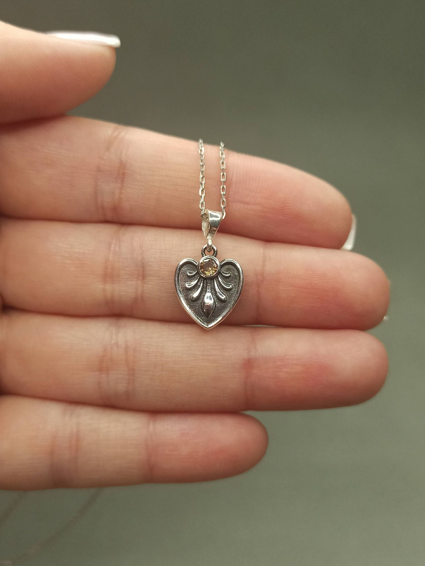 Vintage Stil Gümüş Kalp Kolye