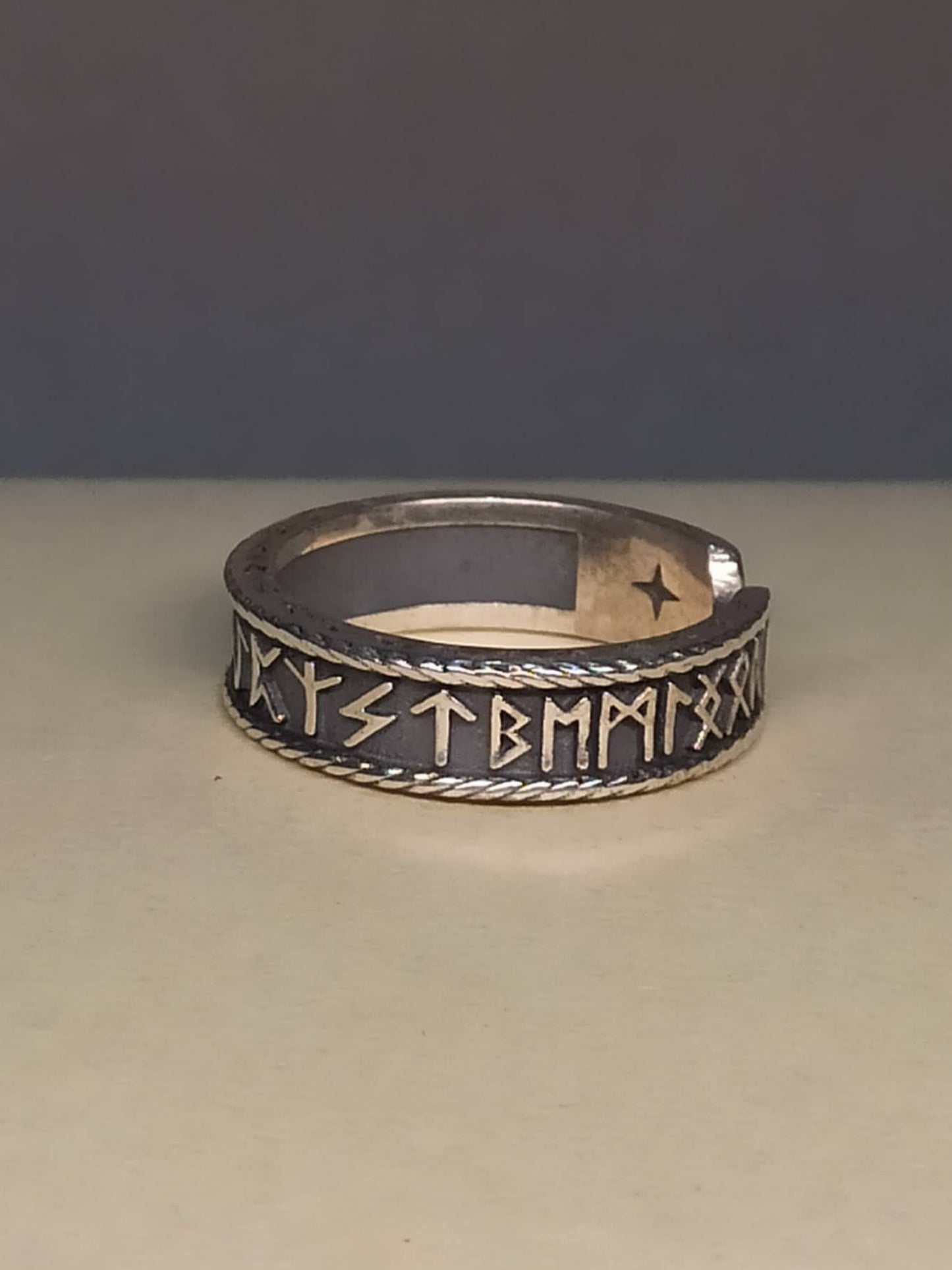 Gümüş Run Alfabesi Yüzük | Viking Sembollü Ayarlanabilir