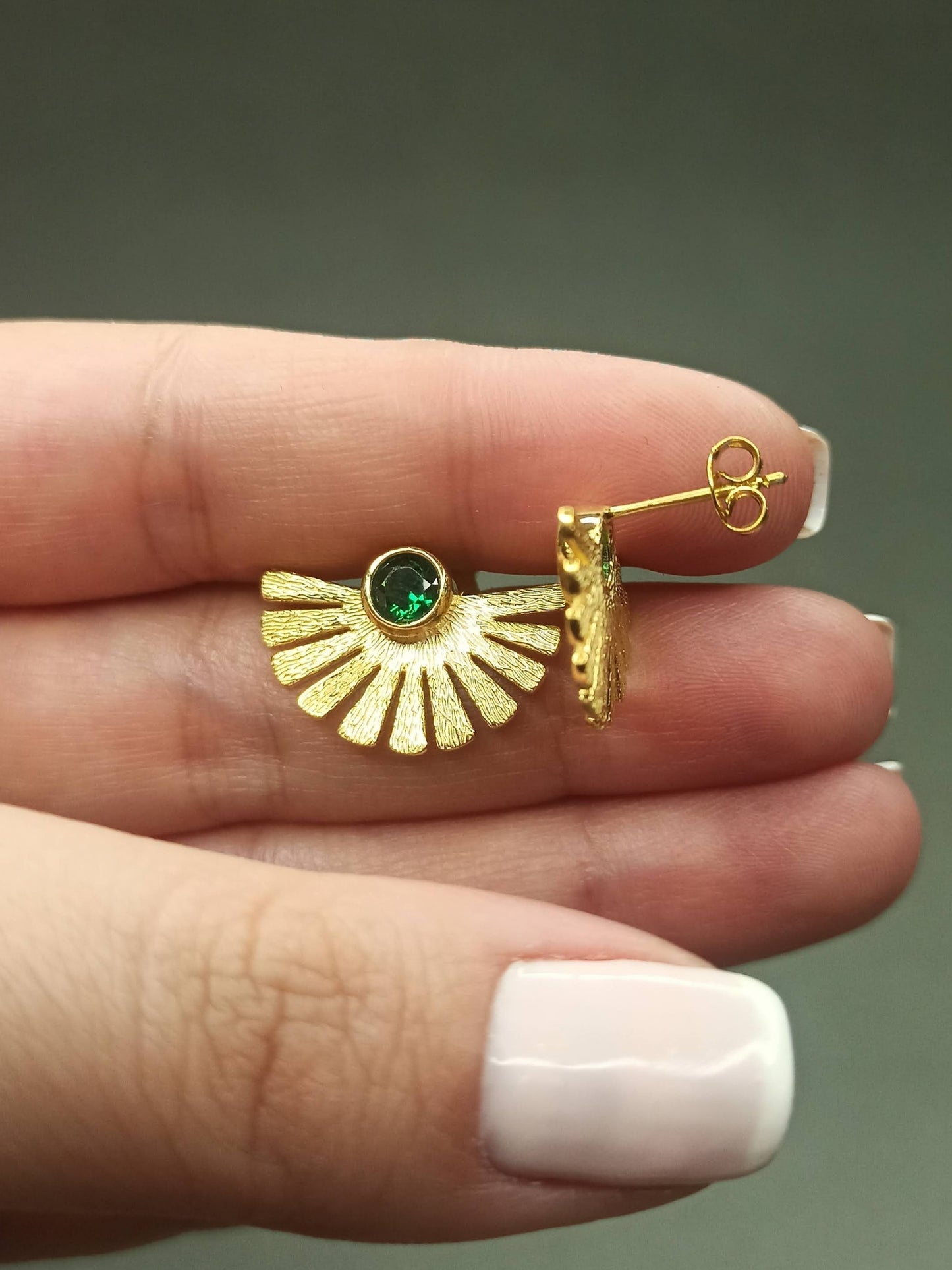 Yeşil Taşlı Gümüş Yelpaze Küpe