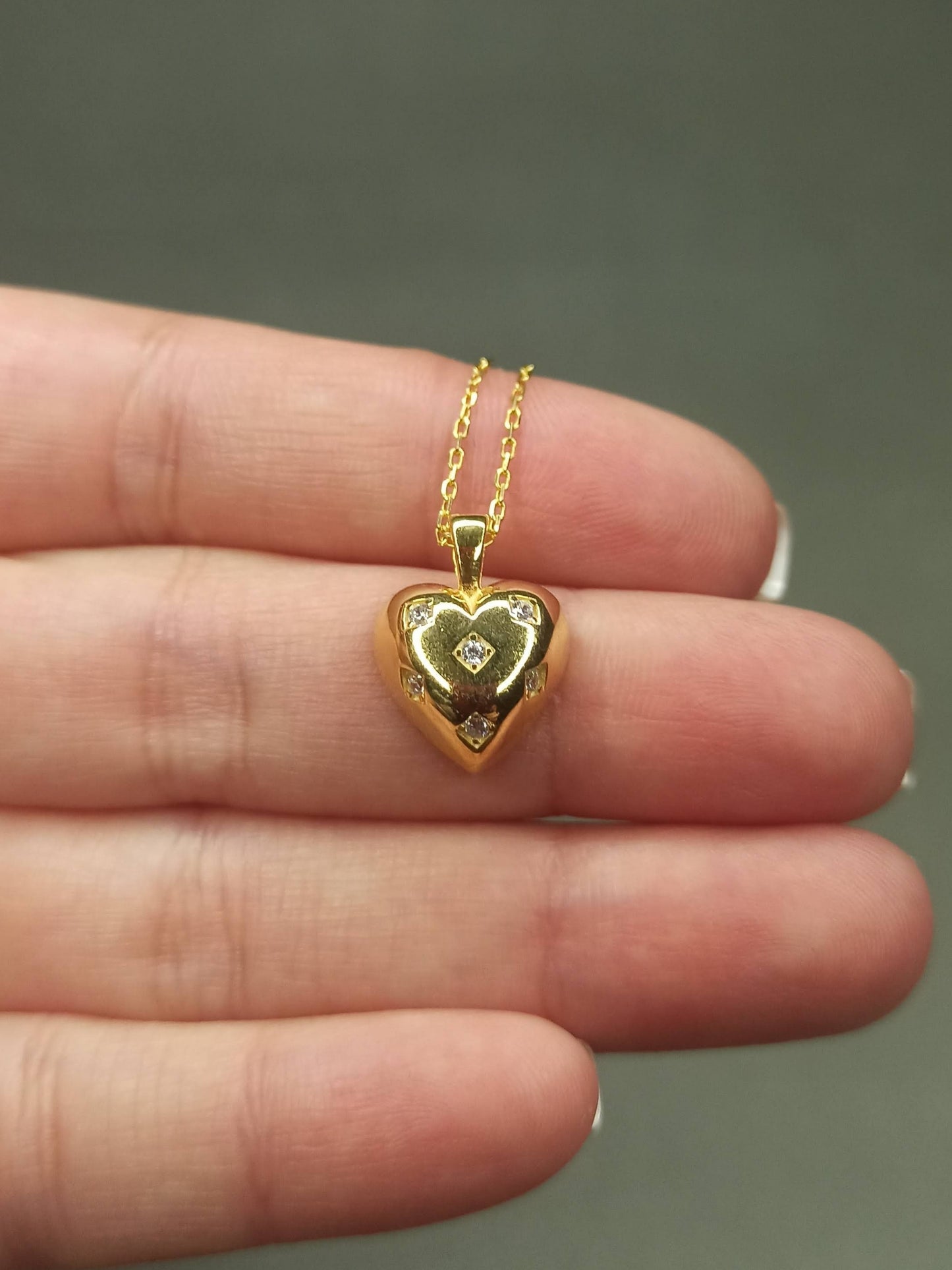 Gümüş Zirkon Taşlı Kalp Kolye