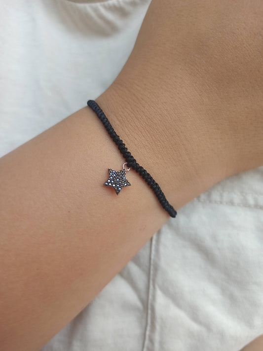 Siyah taşlı gümüş yıldız ipli bileklik