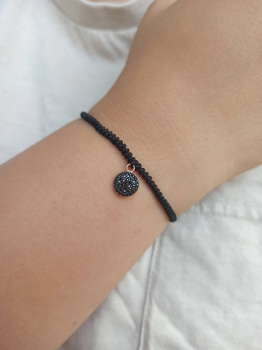 Siyah taşlı gümüş ipli bileklik