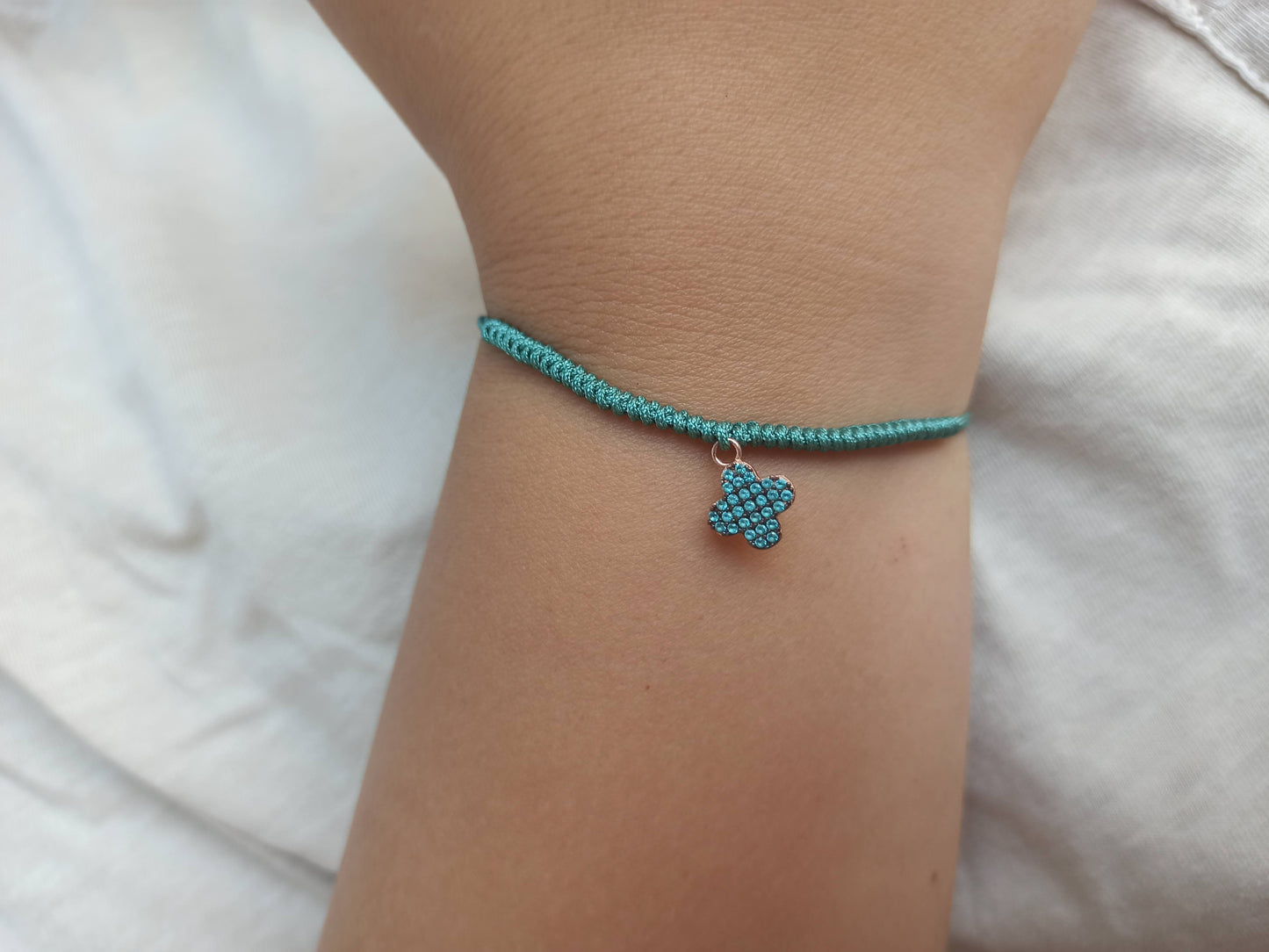 Yeşil taşlı gümüş 4 yapraklı yonca ip bileklik