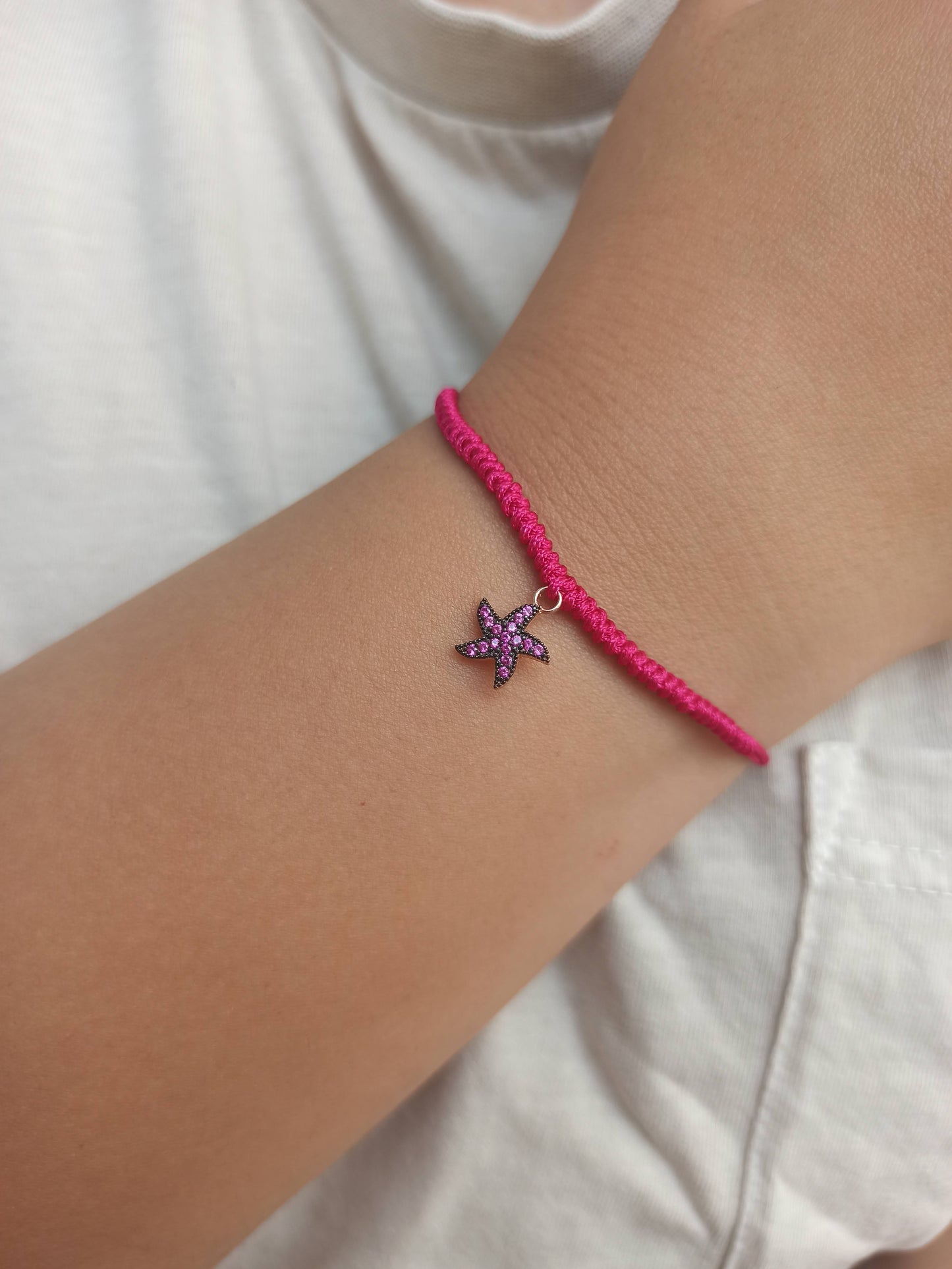 Pembe taşlı gümüş deniz yıldızı charm bileklik