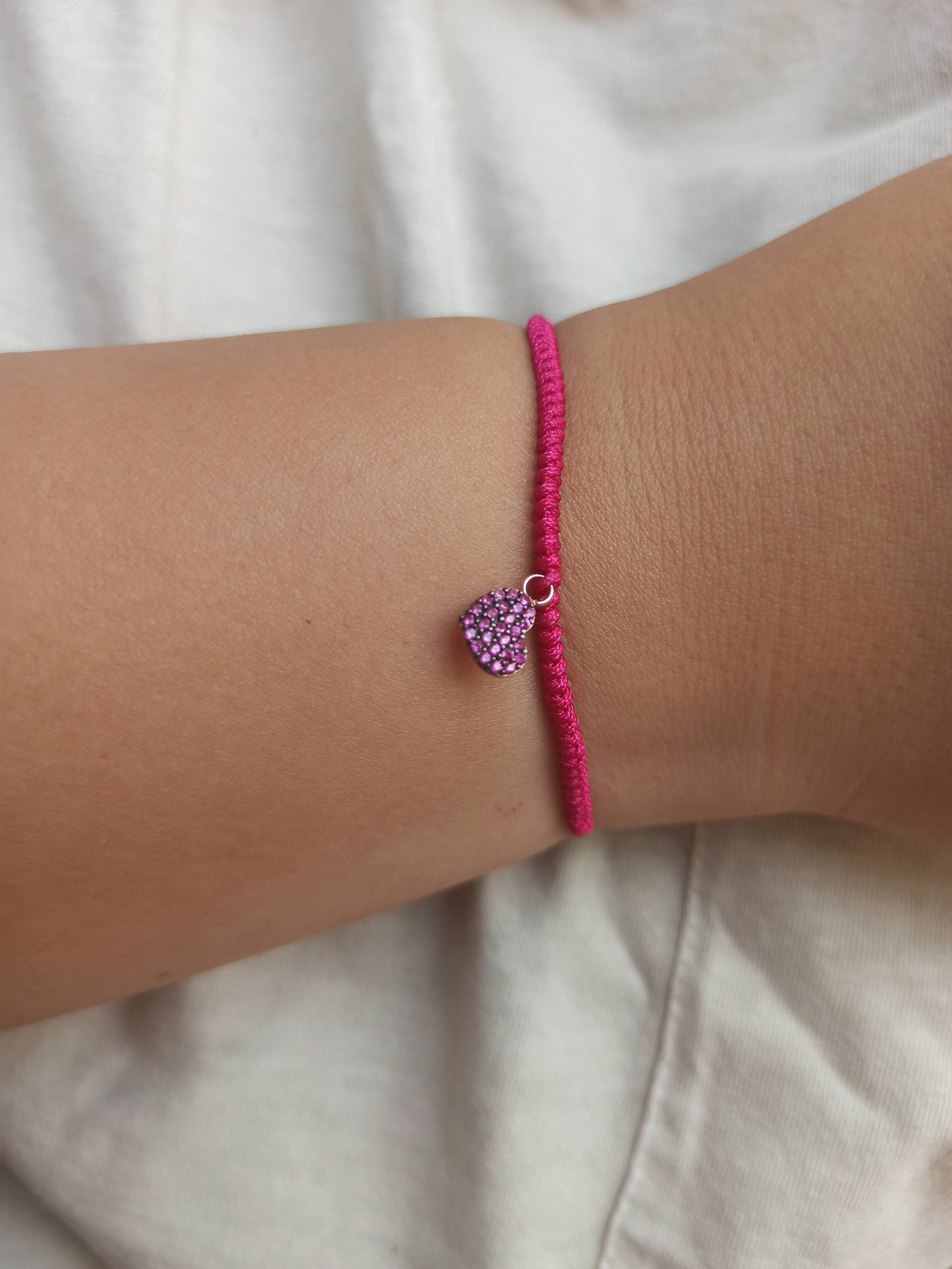 Pembe taşlı gümüş kalp ipli bileklik