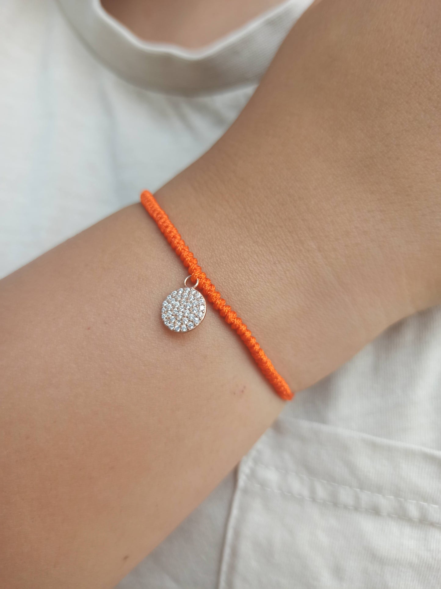 Taşlı gümüş turuncu ipli bileklik