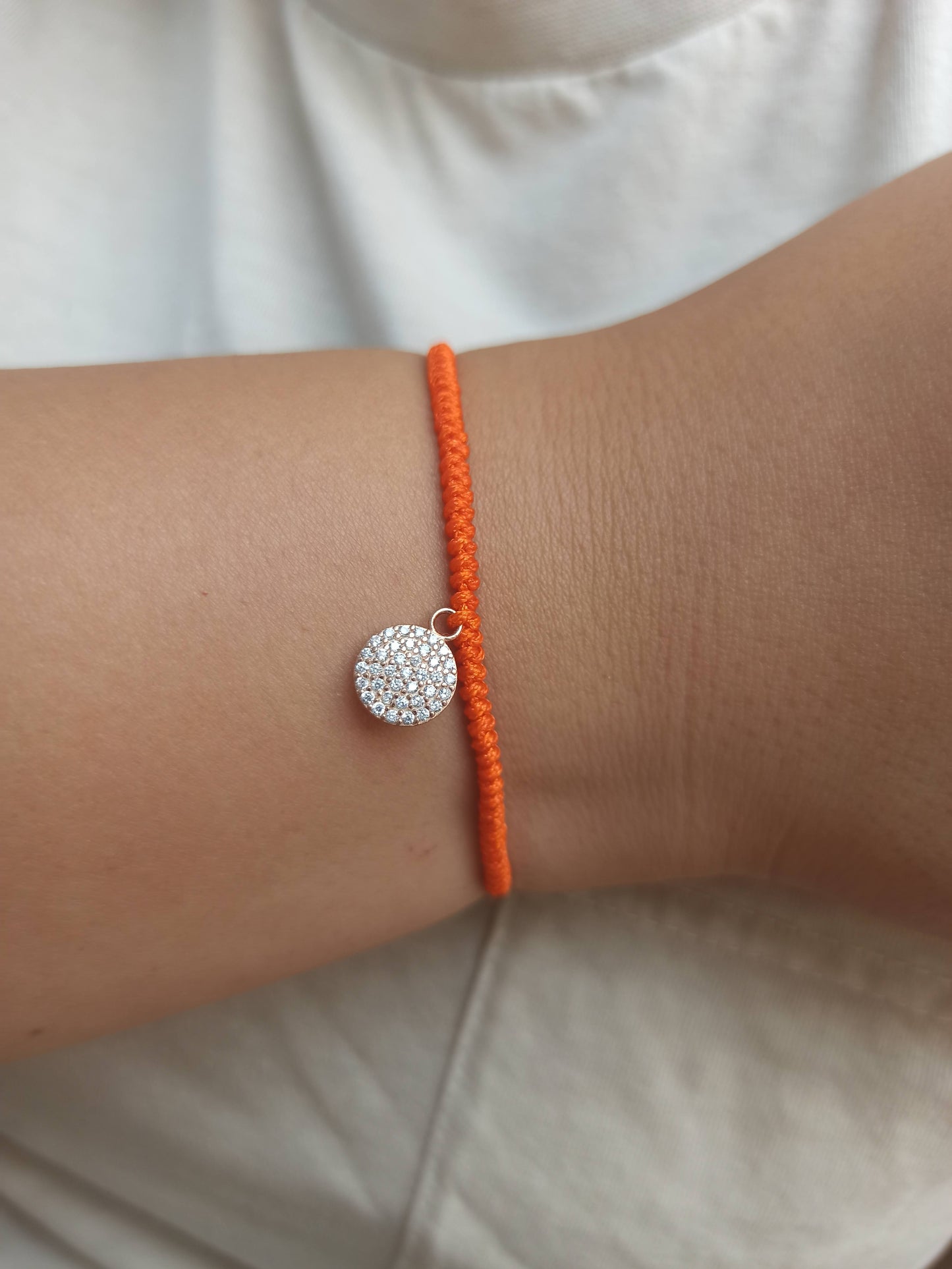 Taşlı gümüş turuncu ipli bileklik