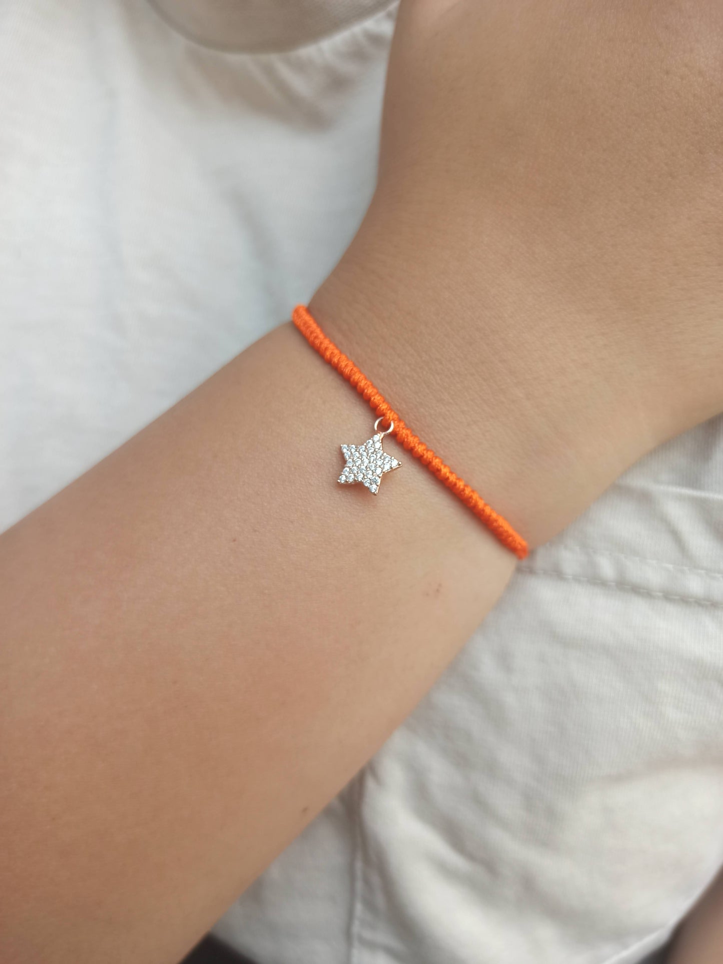 Taşlı gümüş yıldız  turuncu ipli bileklik