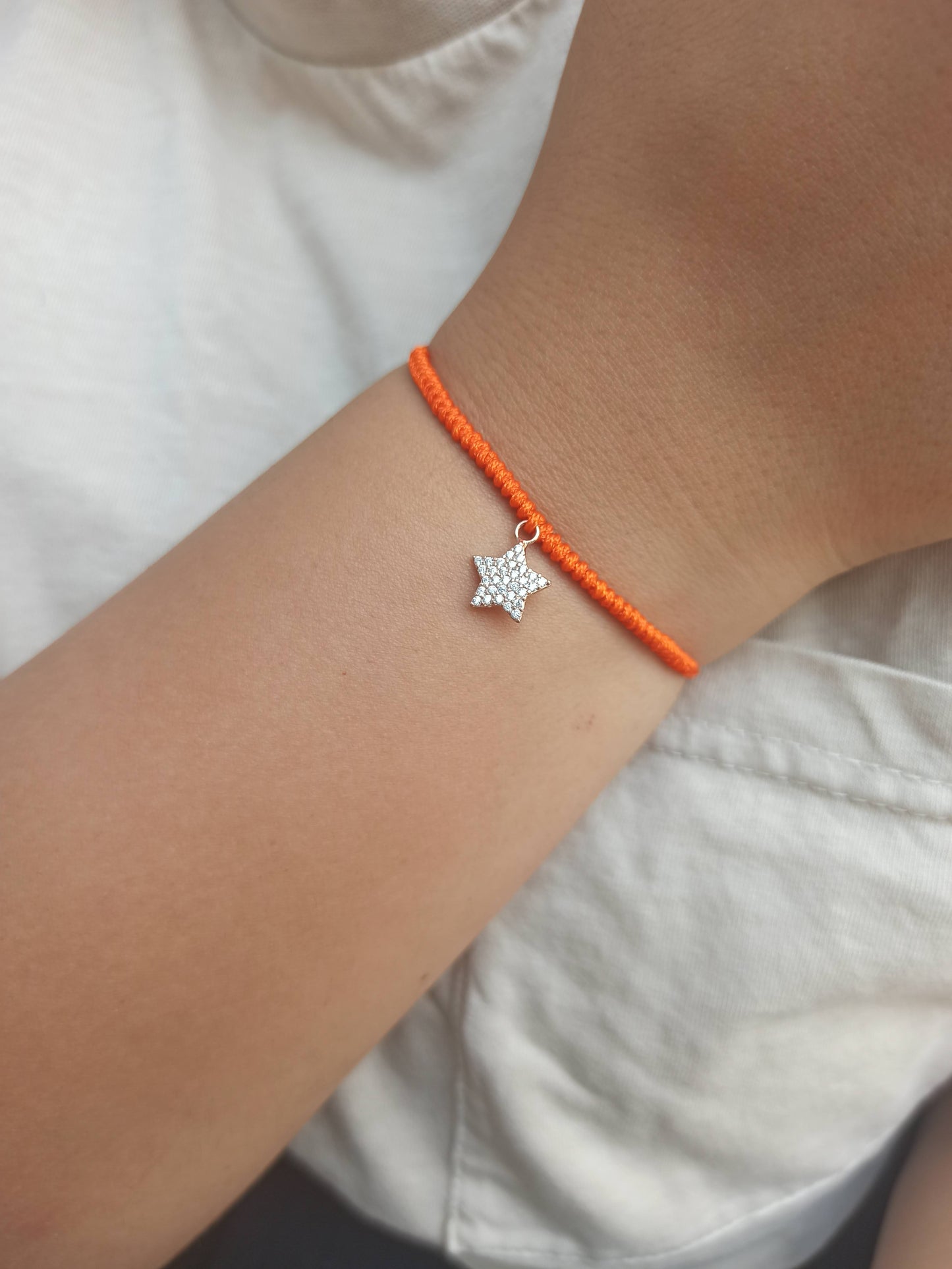 Taşlı gümüş yıldız  turuncu ipli bileklik