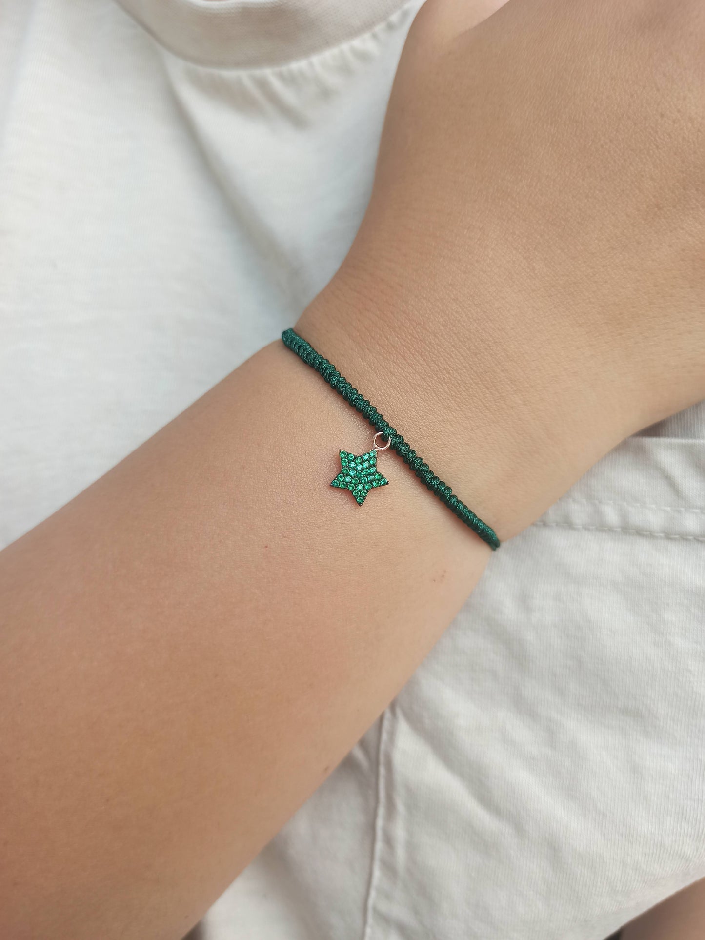 Yeşil taşlı gümüş yıldız ipli bileklik