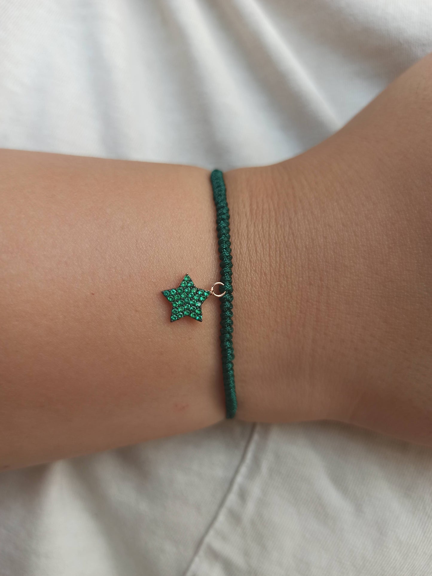 Yeşil taşlı gümüş yıldız ipli bileklik