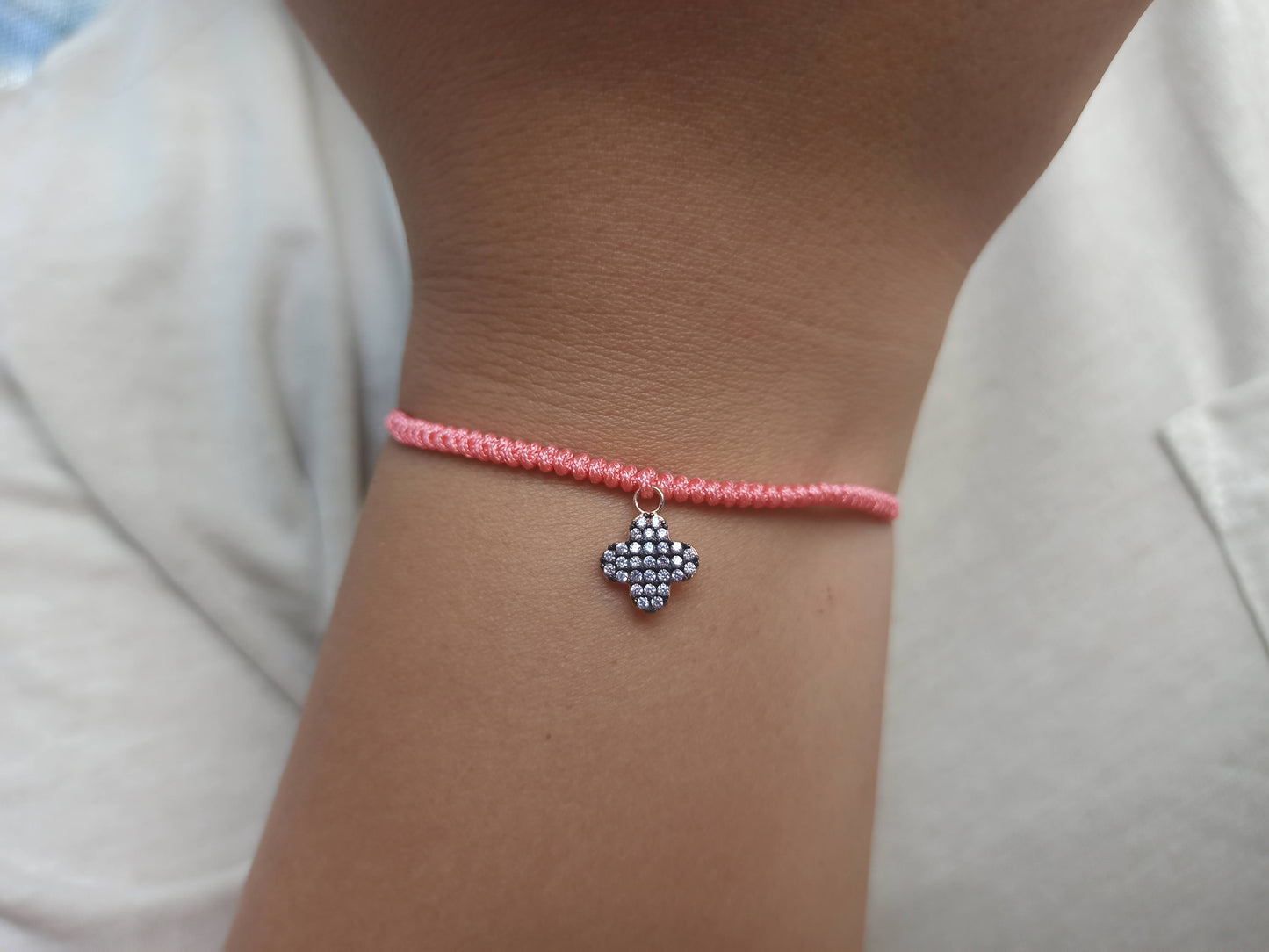 Pembe taşlı gümüş 4 yapraklı yonca ipli bileklik