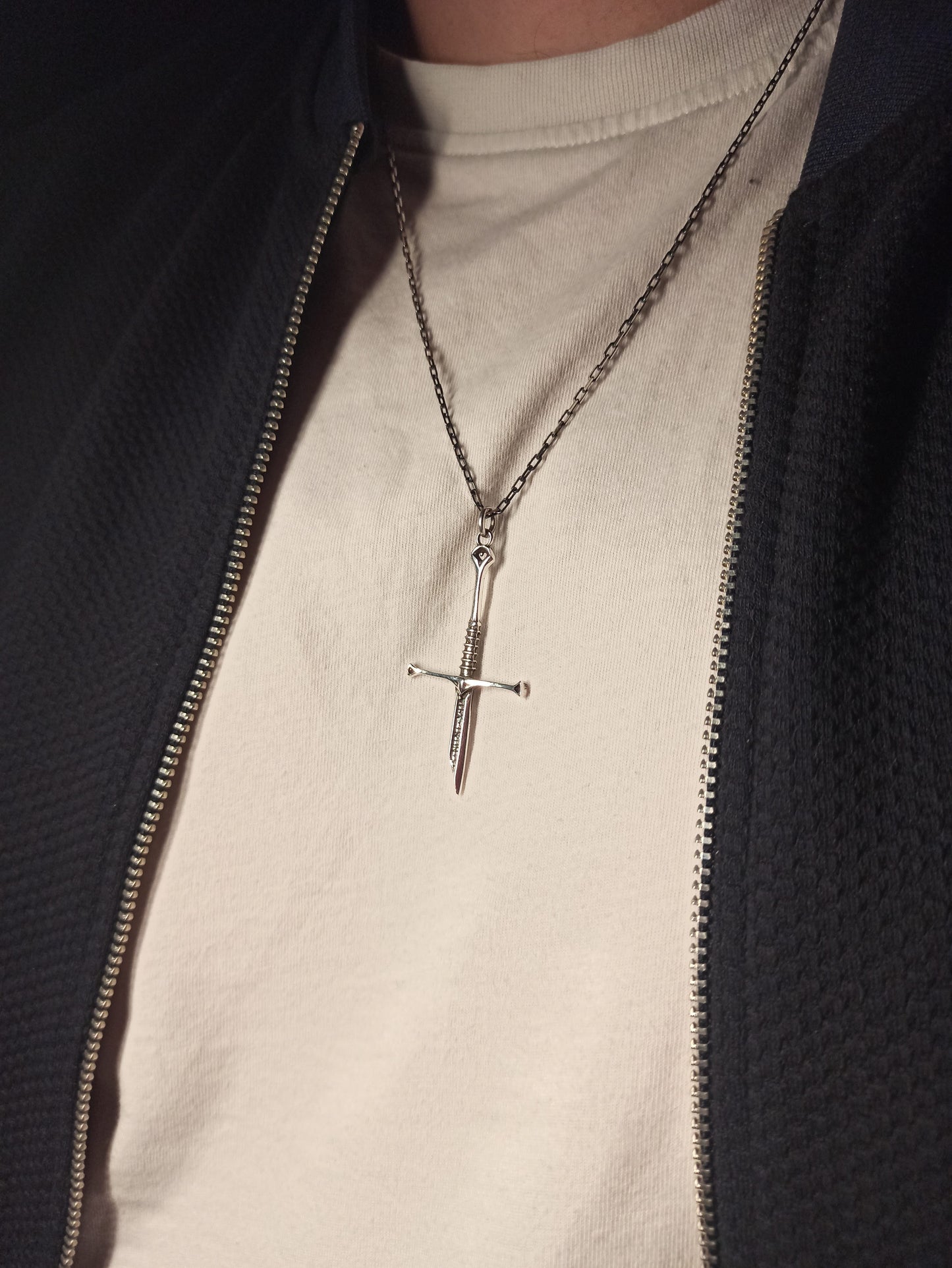 El Yapımı Gümüş Kılıç Erkek Kolye