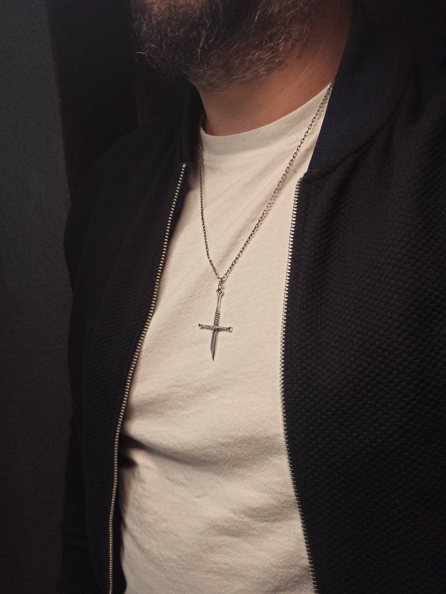 El Yapımı Gümüş Kılıç Erkek Kolye