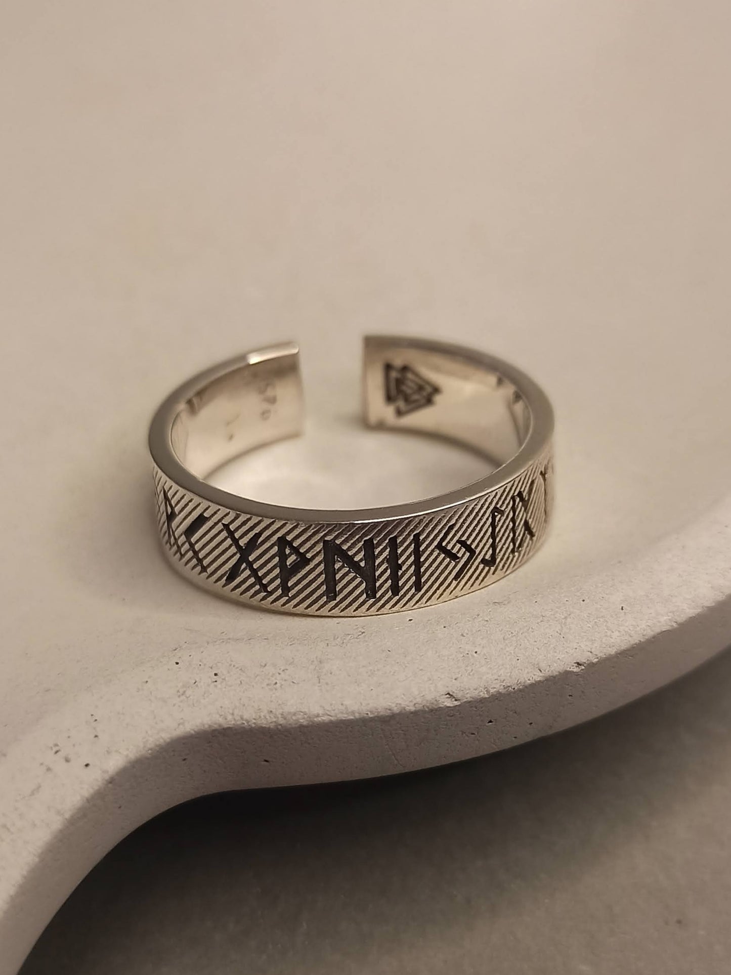 Gümüş Run Alfabesi Yüzük | 24 Futhark Runu İşlemeli Ayarlanabilir Viking Yüzüğü