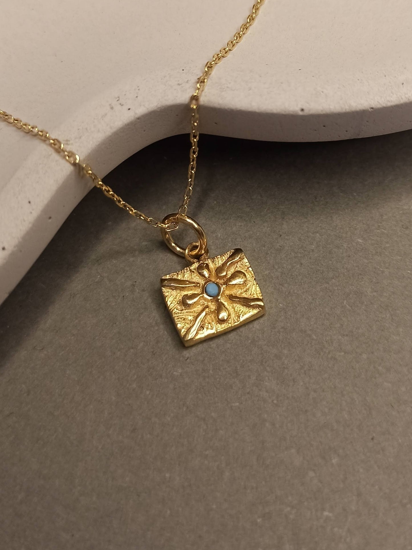 Antik Asuri Güneş Sembolü Kolye, Koruma Tılsımı