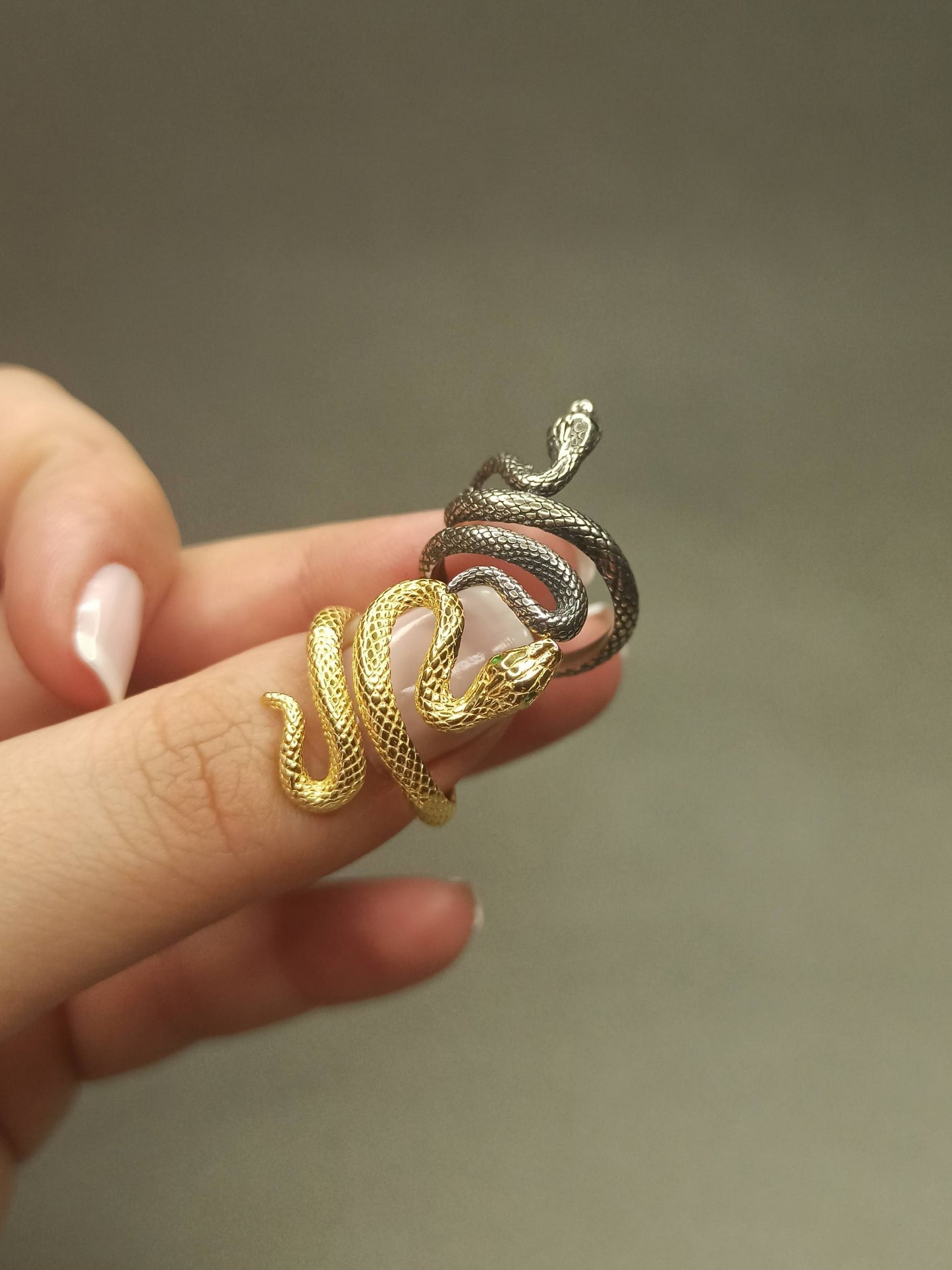 Sarmal Yılan Yüzük, Ayarlanabilir