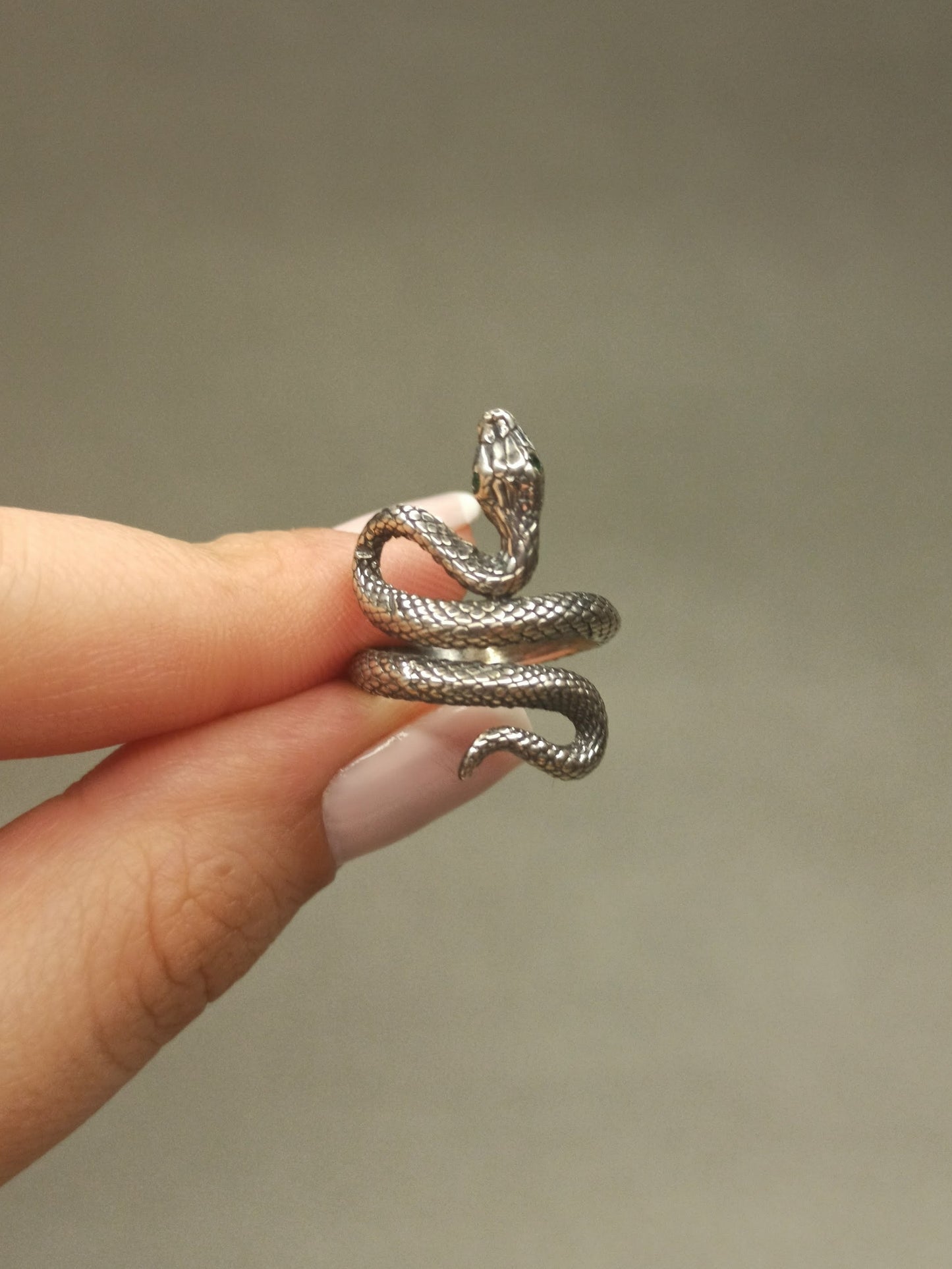 Sarmal Yılan Yüzük, Ayarlanabilir