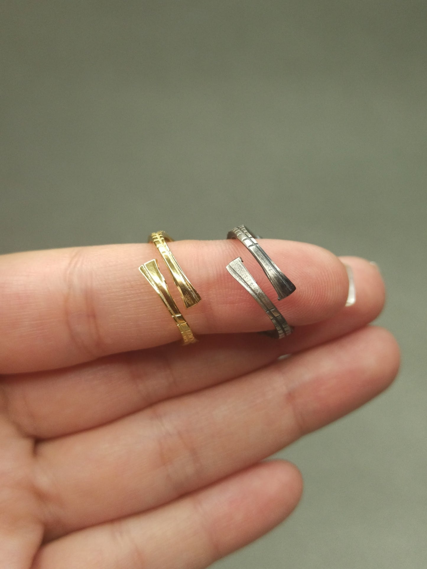 Anubis Figürlü Zirkon Taşlı Ayarlanabilir Yüzük - 925 Gümüş