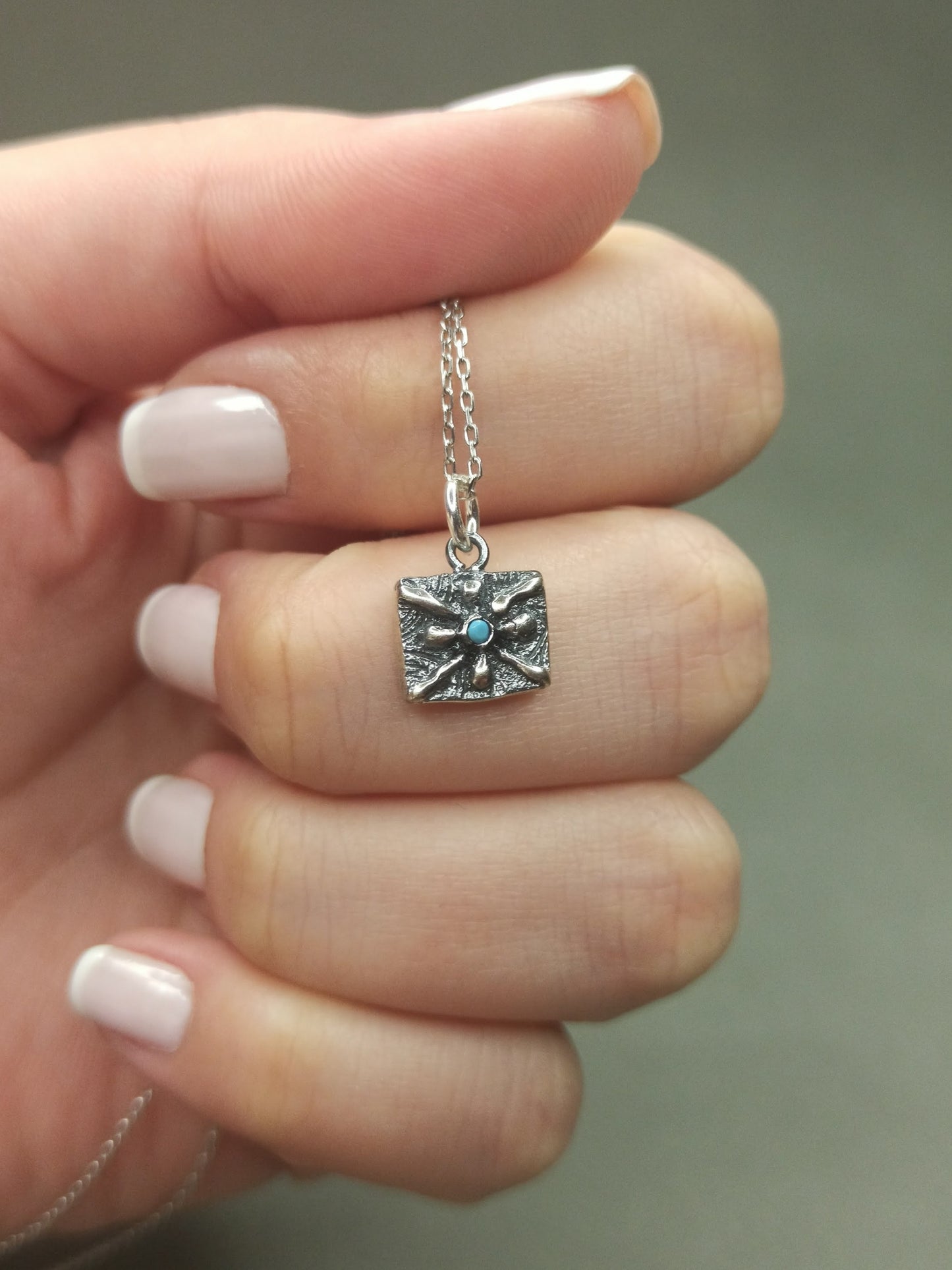 Antik Asuri Güneş Sembolü Kolye, Koruma Tılsımı