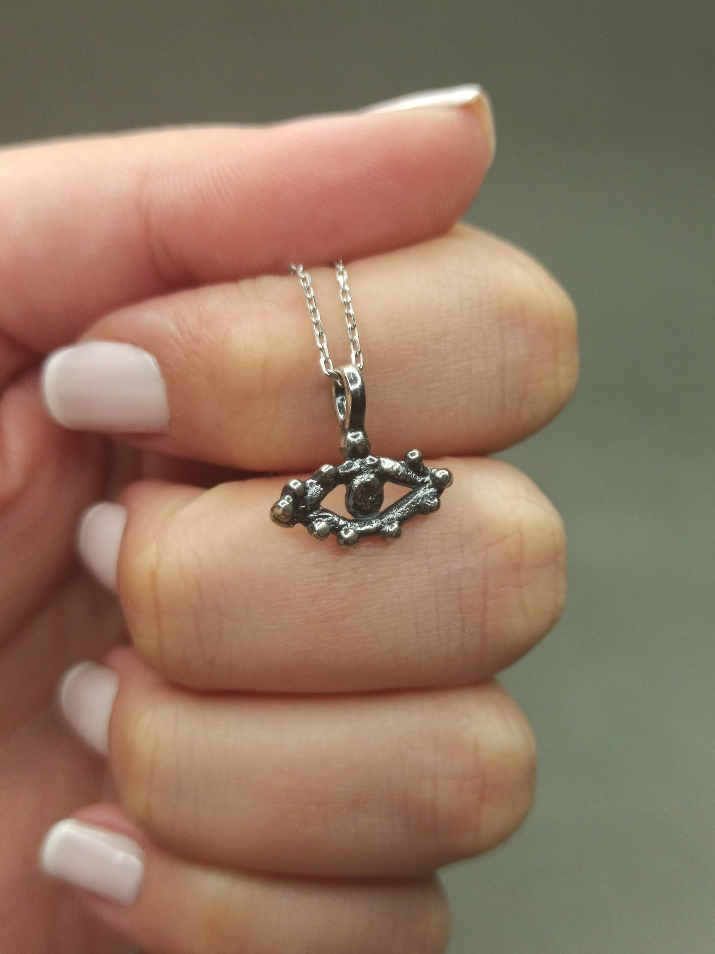 Gümüş Antik Göz Kolye | Nazarlık ve Koruma Sembolü