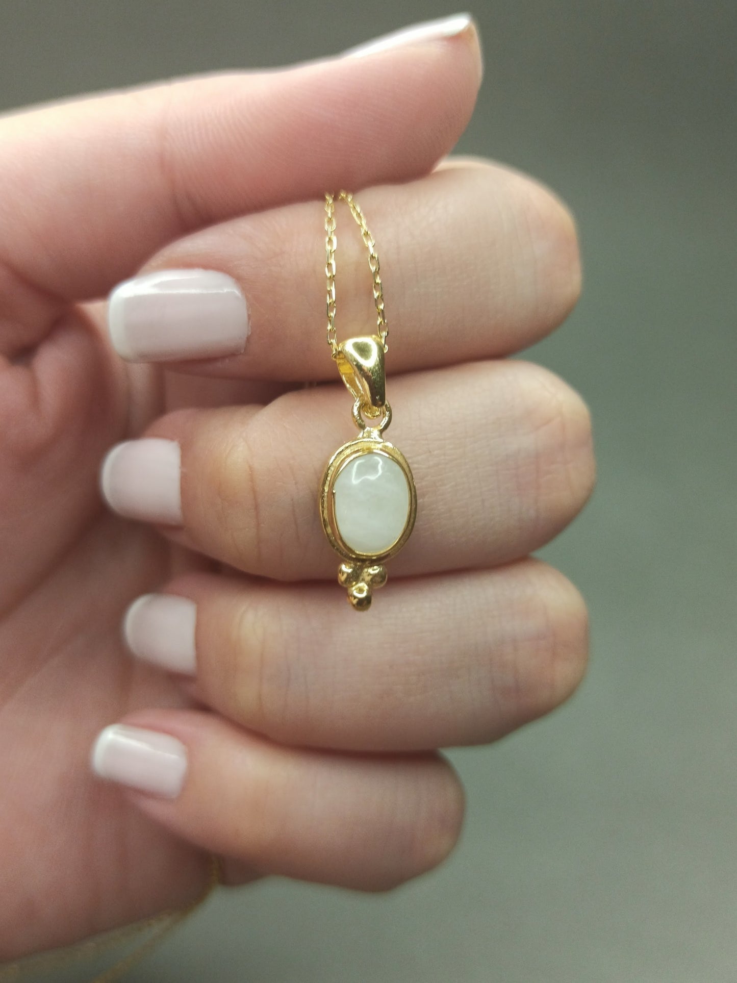 Doğal Ay Taşı Gümüş Kolye