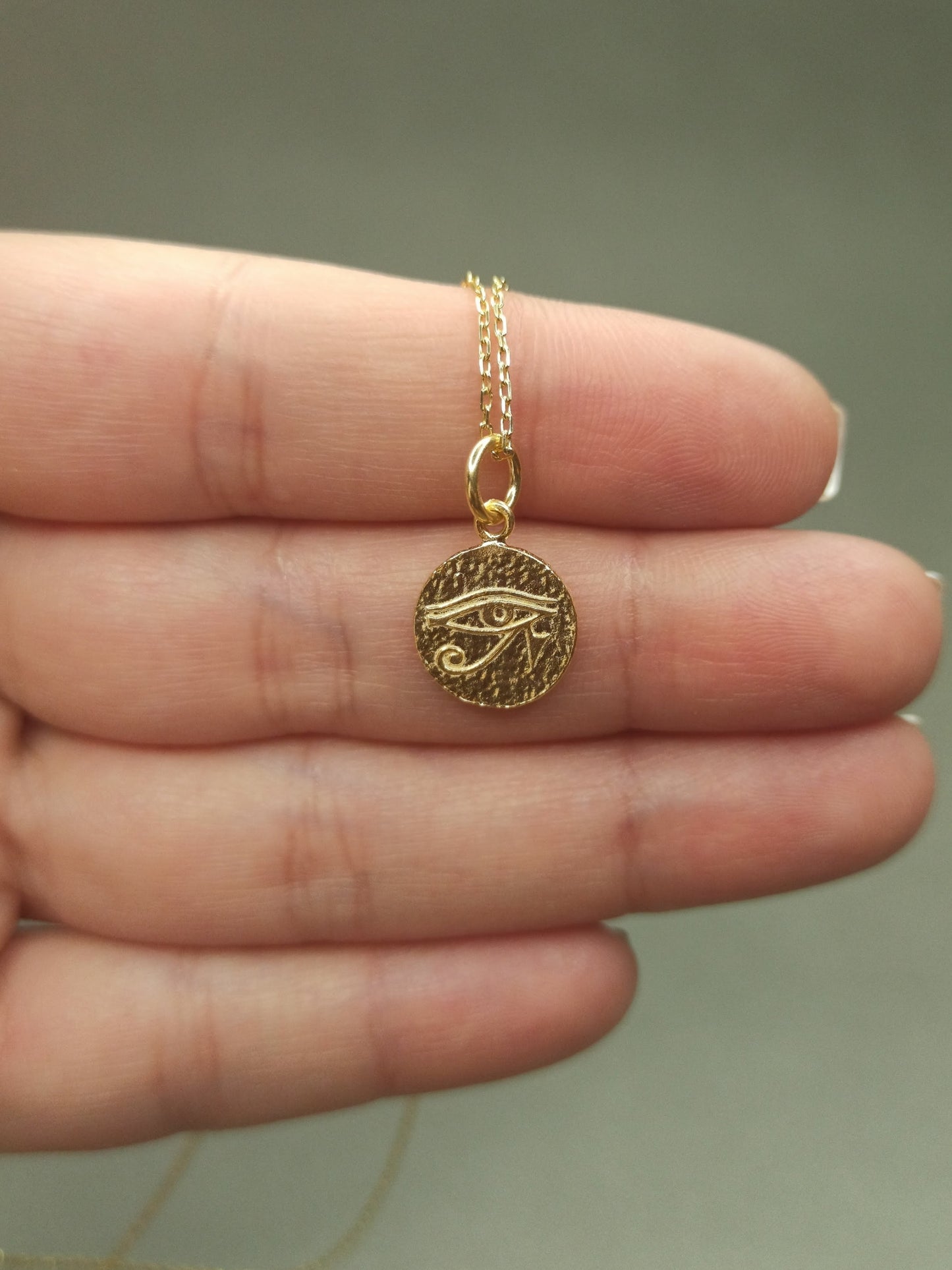 Mini Horus’un Gözü Madalyon Kolye
