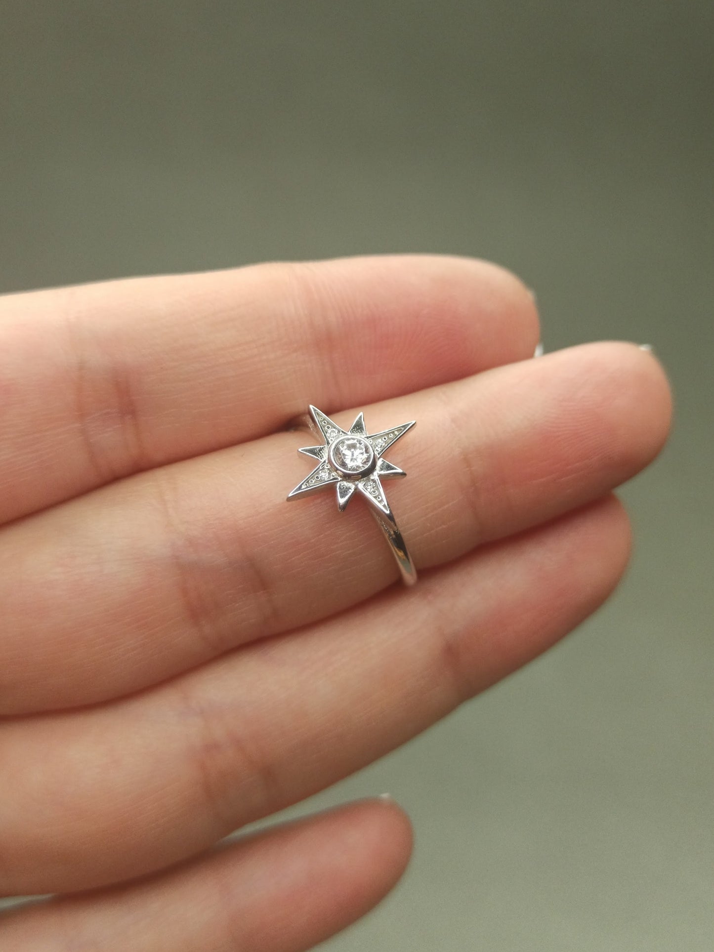 Zirkon Taşlı Kutup Yıldızı Yüzük, Ayarlanabilir