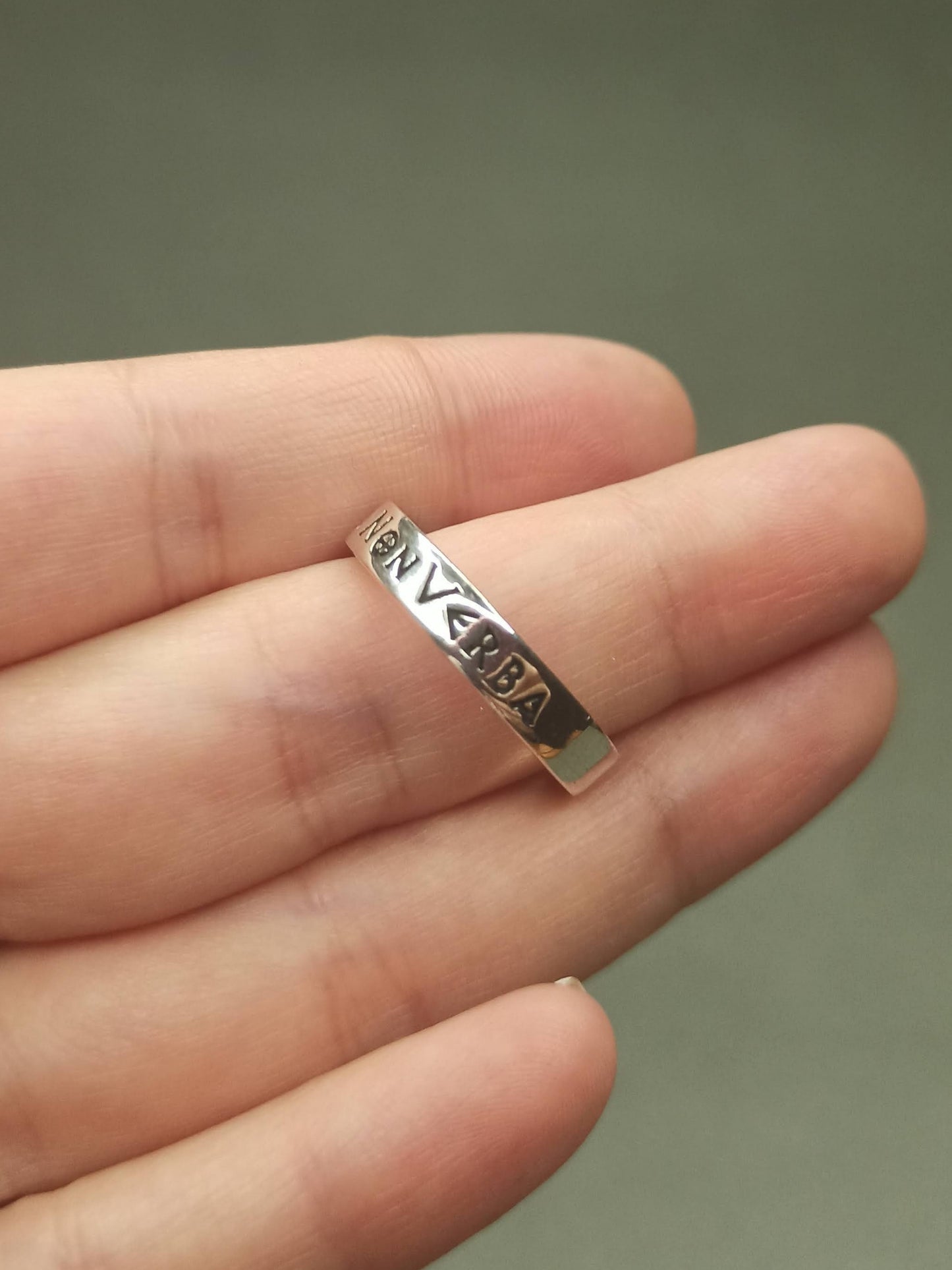 Gümüş Ay Döngüleri Yüzük, Ayarlanabilir