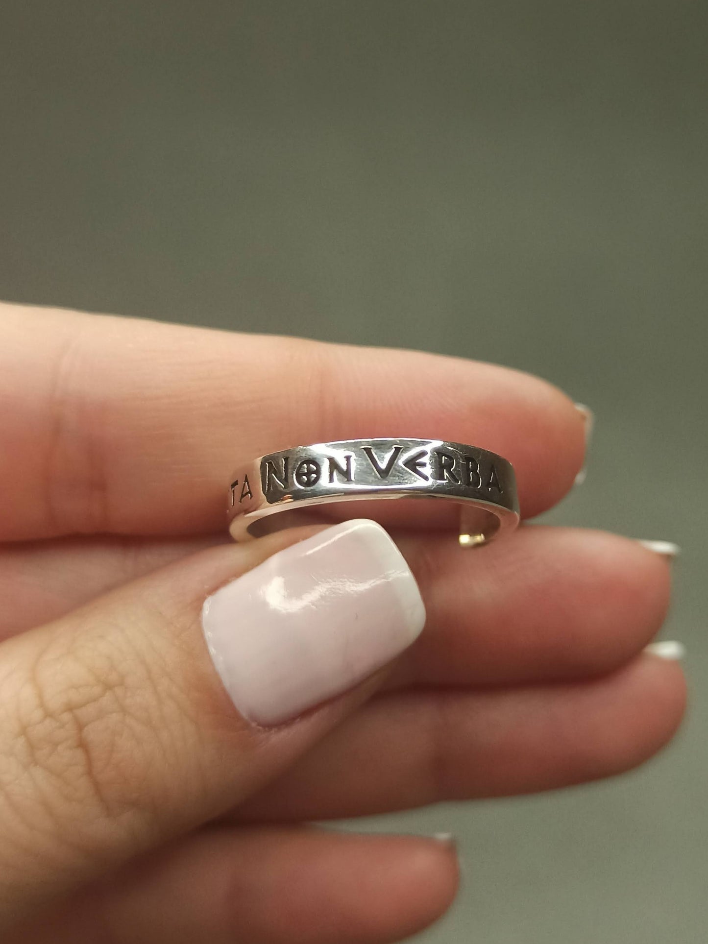 Gümüş Ay Döngüleri Yüzük, Ayarlanabilir