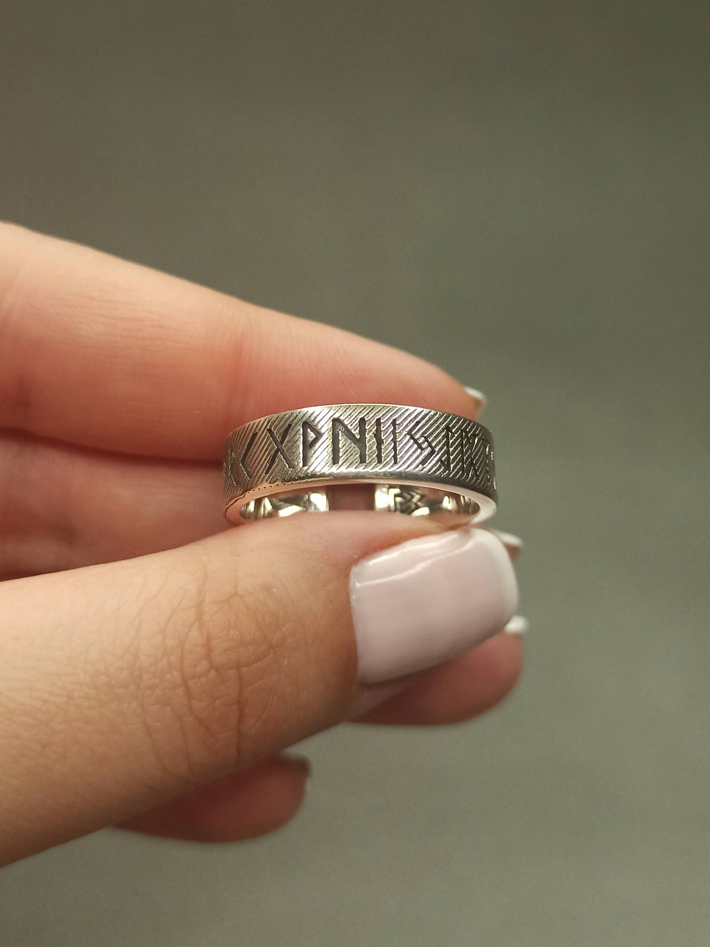 Gümüş Run Alfabesi Yüzük | 24 Futhark Runu İşlemeli Ayarlanabilir Viking Yüzüğü