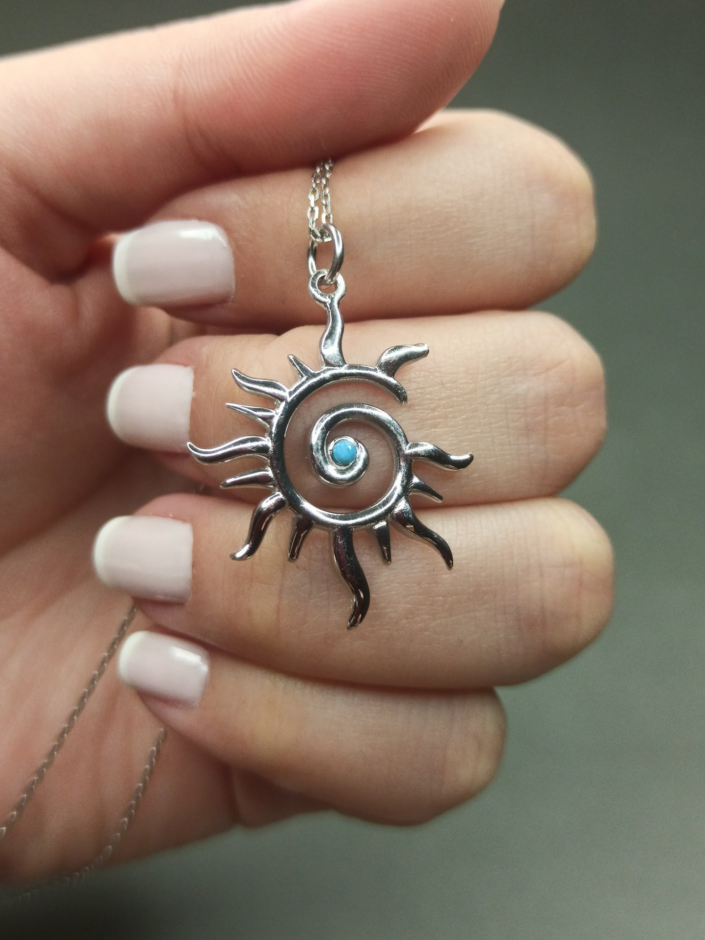 Gümüş Spiral Güneş Kolye