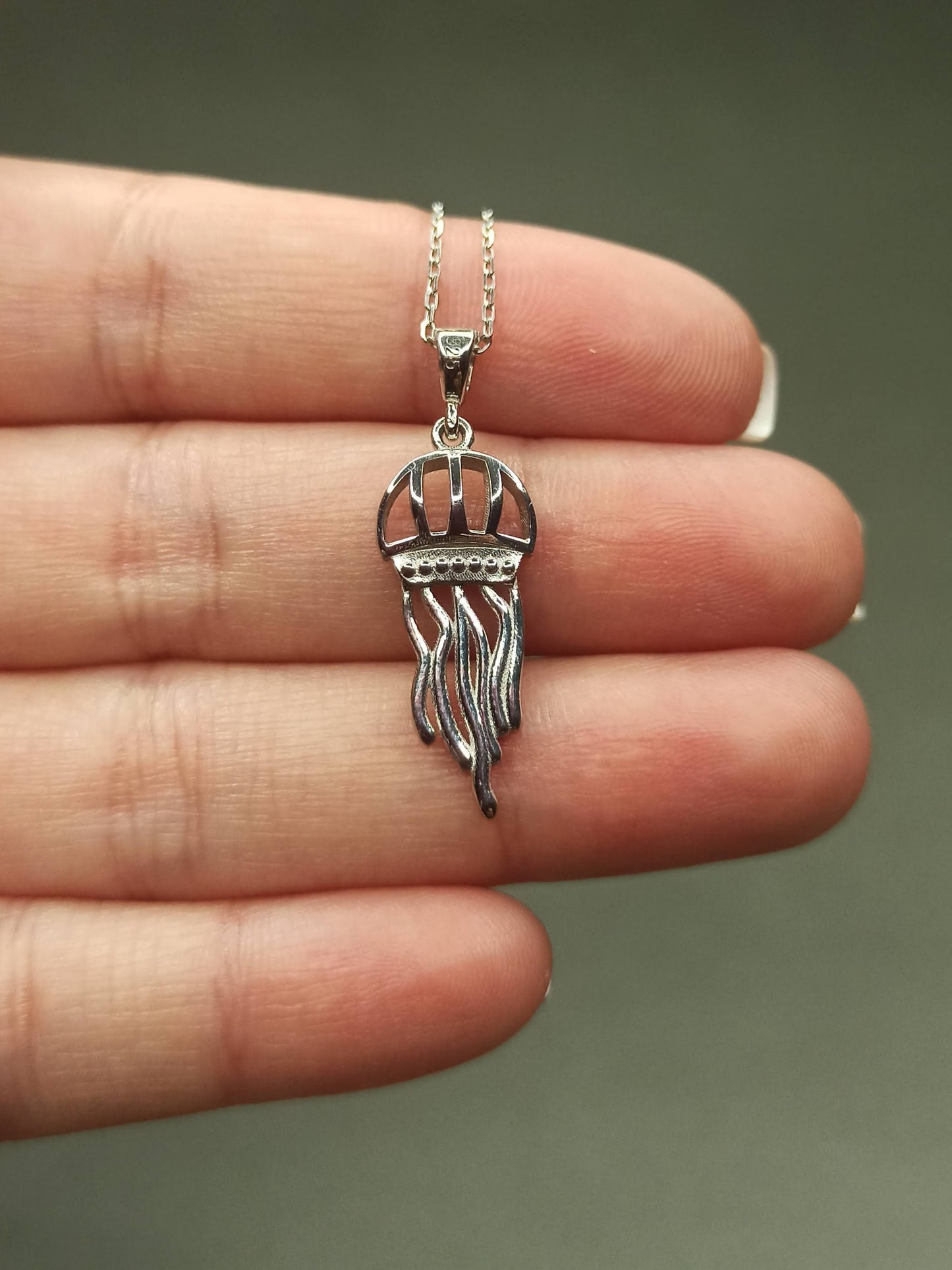 Gümüş Deniz Anası Kolye