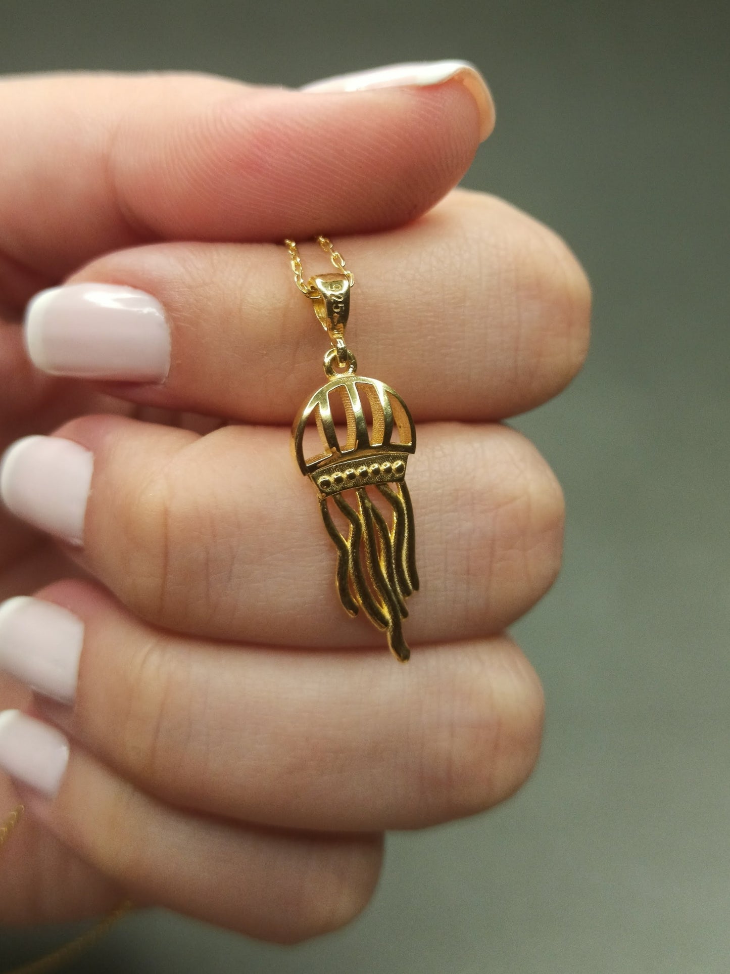 Gümüş Deniz Anası Kolye