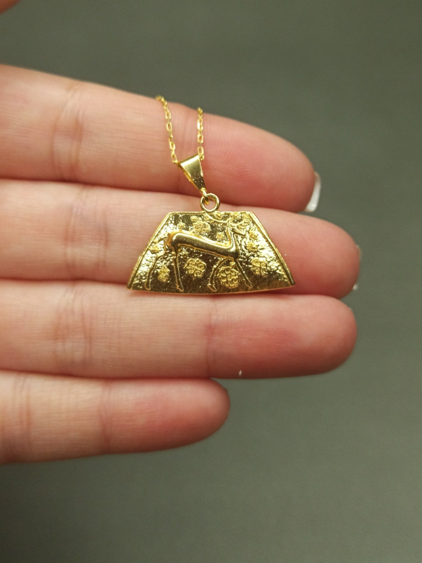 Antik Hitit Geyiği Gümüş Kolye