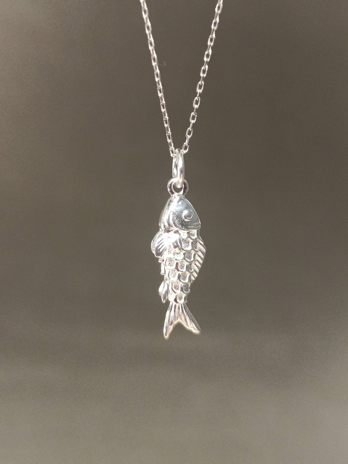 Gümüş Balık Kolye