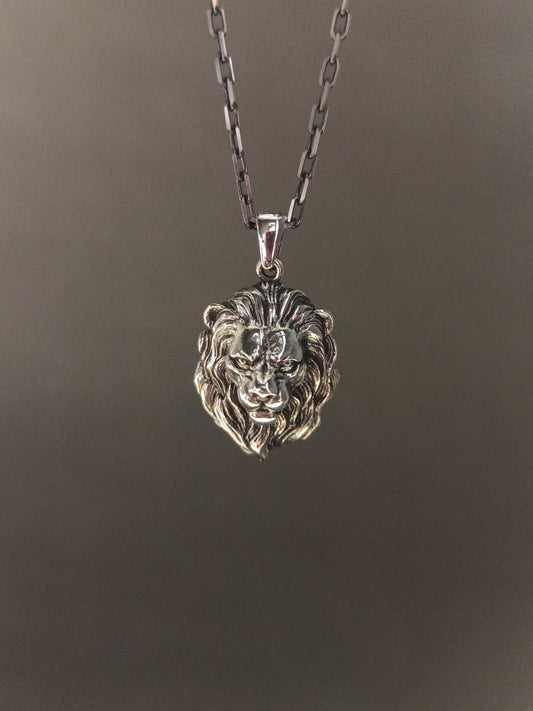 Gümüş Aslan Başı Erkek Kolye