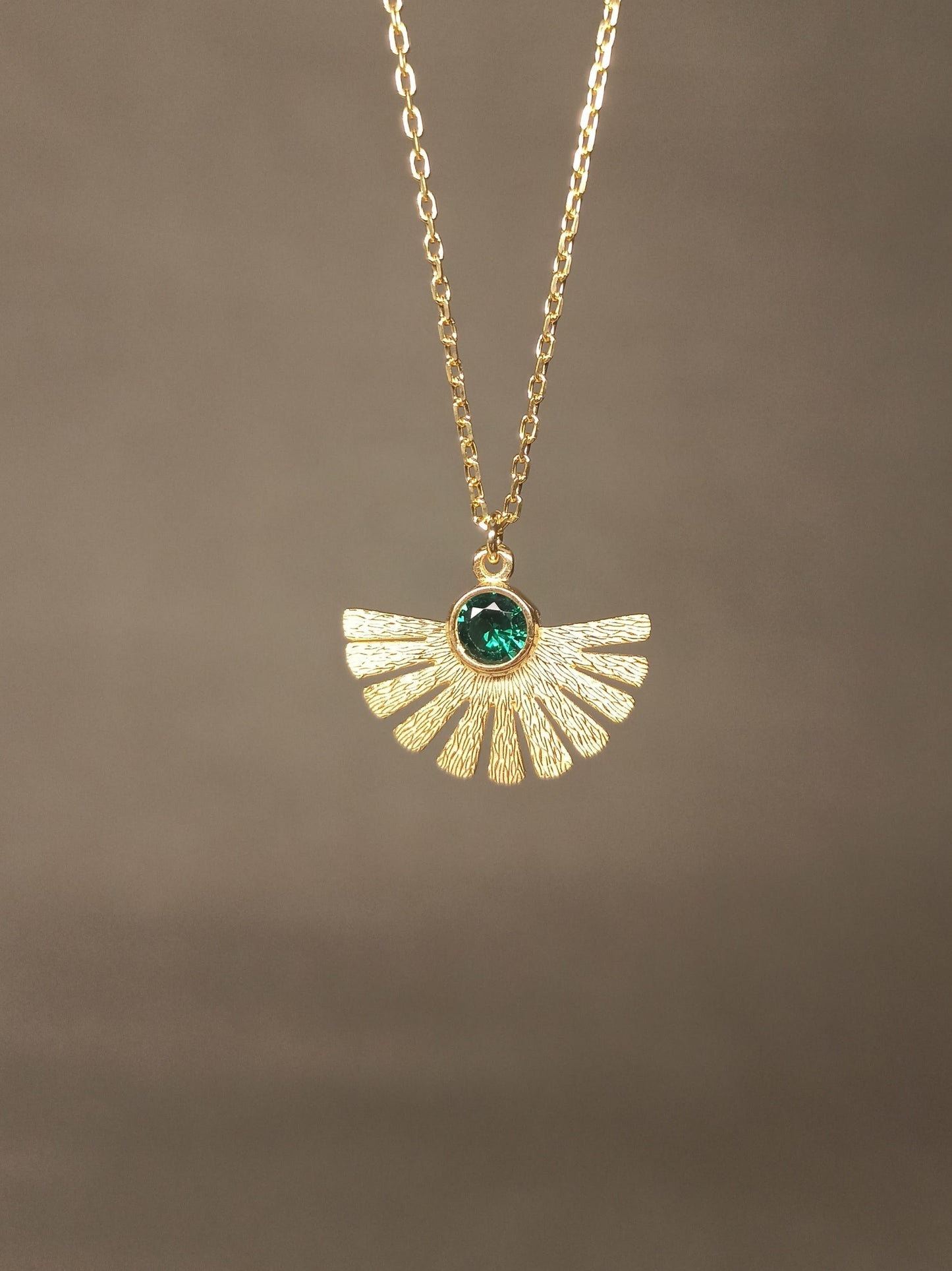 Güneş Formlu Japon Yelpazesi Kolye