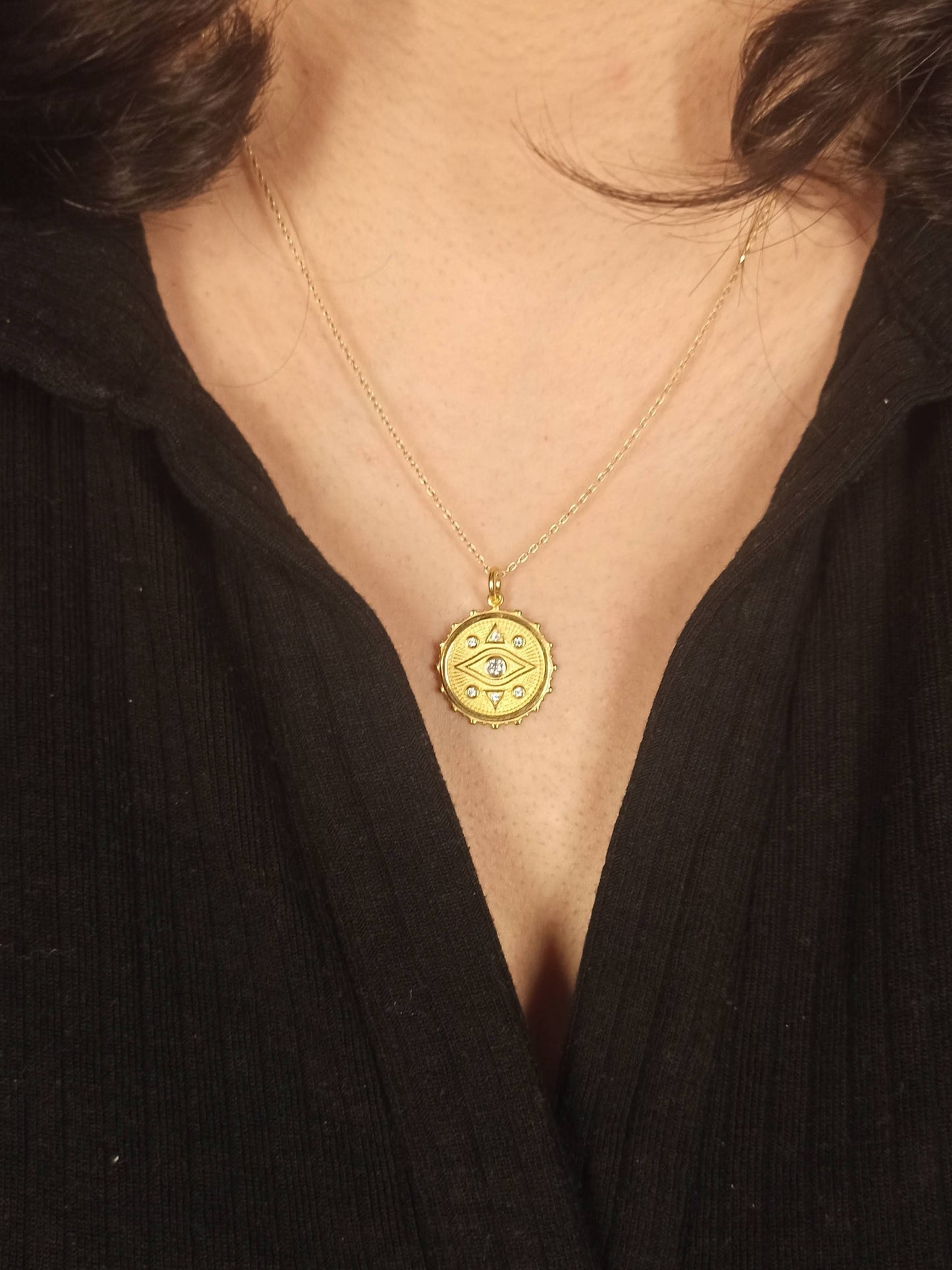 Gümüş Taşlı Göz Madalyon Kolye