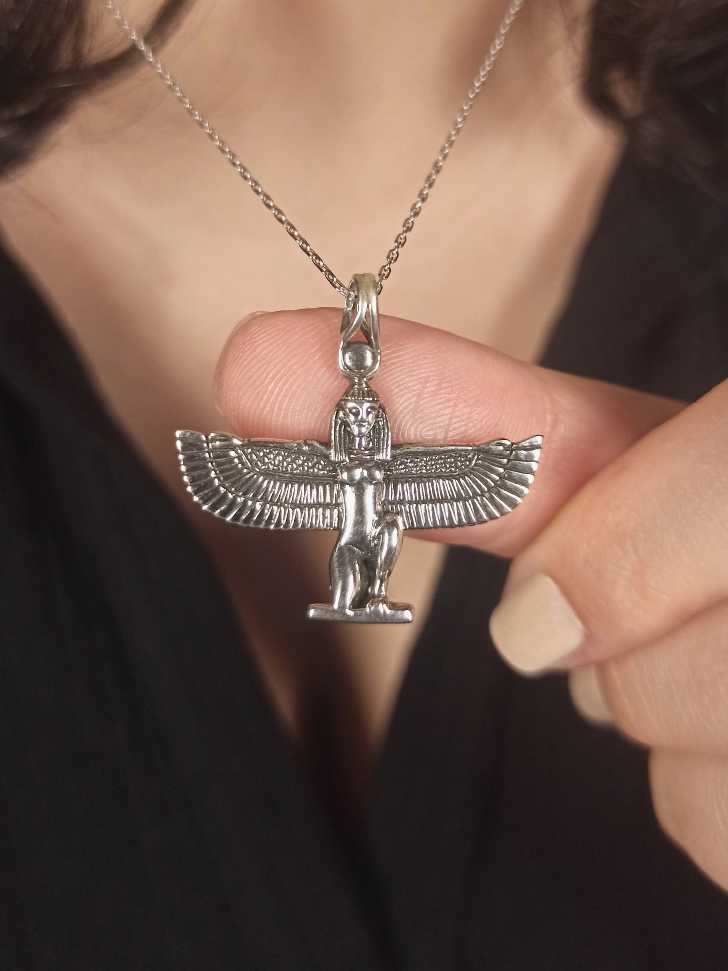 Kanatlı İsis Gümüş Mitolojik Kolye