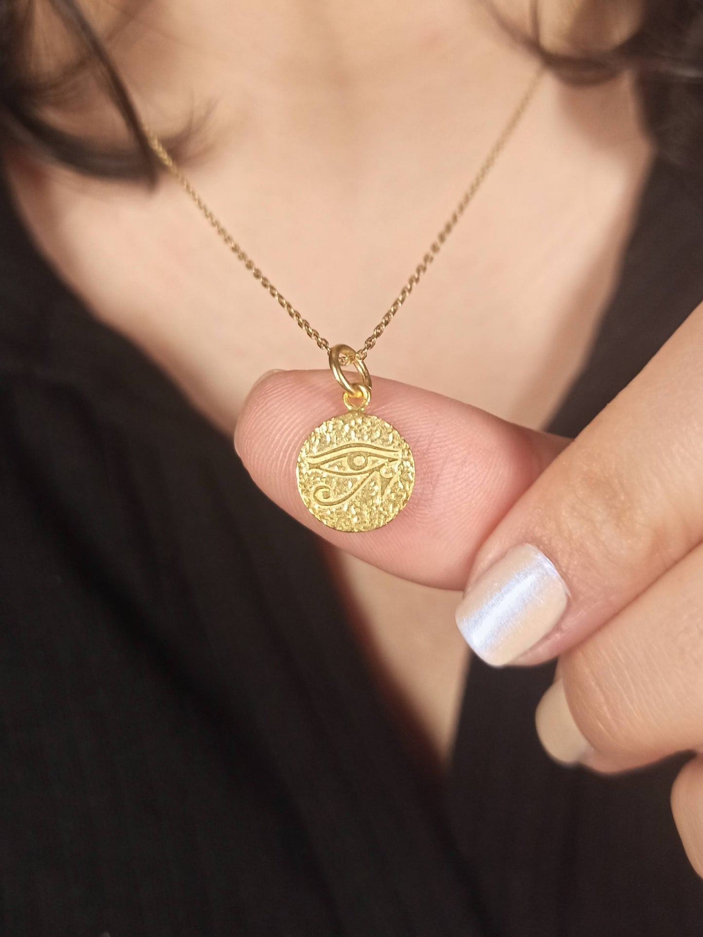 Mini Horus’un Gözü Madalyon Kolye