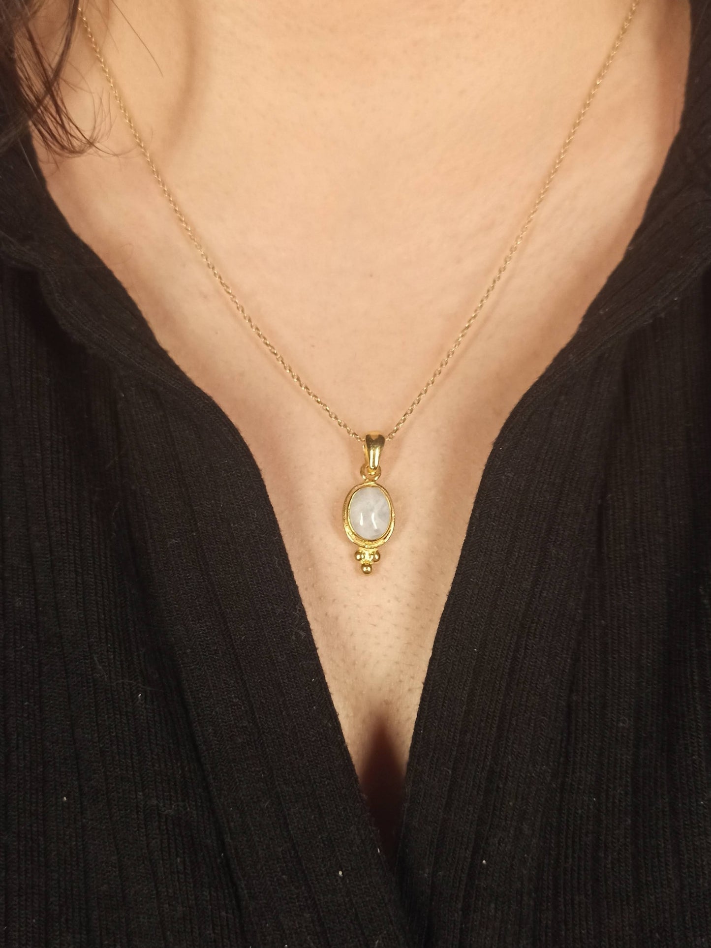 Doğal Ay Taşı Gümüş Kolye