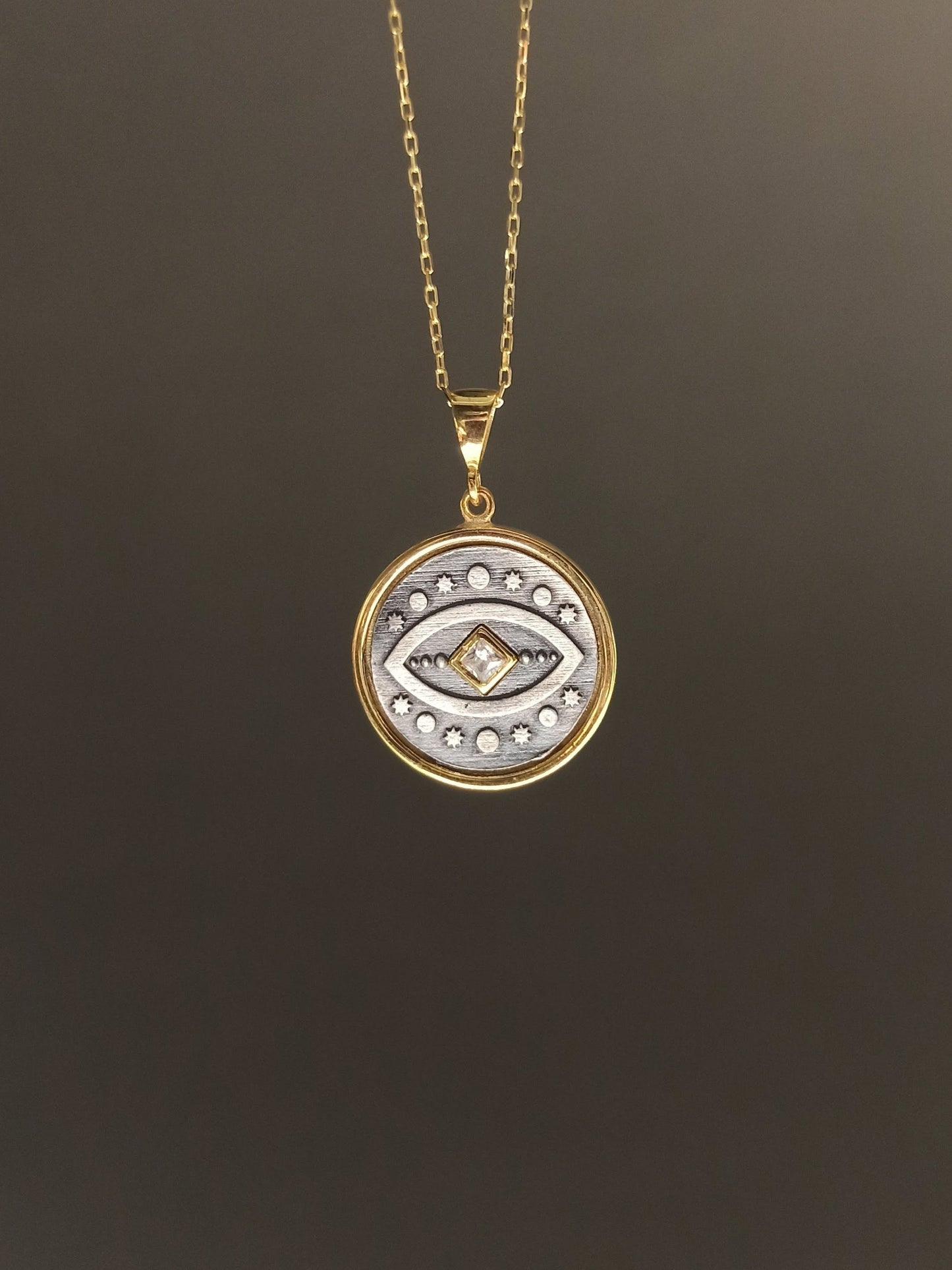 Antik Göz ve Ay Madalyon Kolye