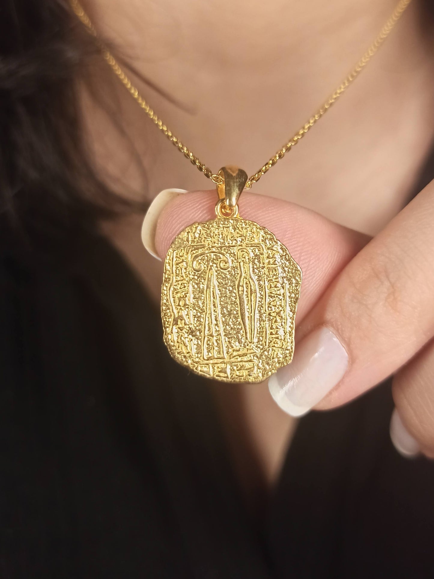 Antik Yazıt Gümüş Madalyon Kolye