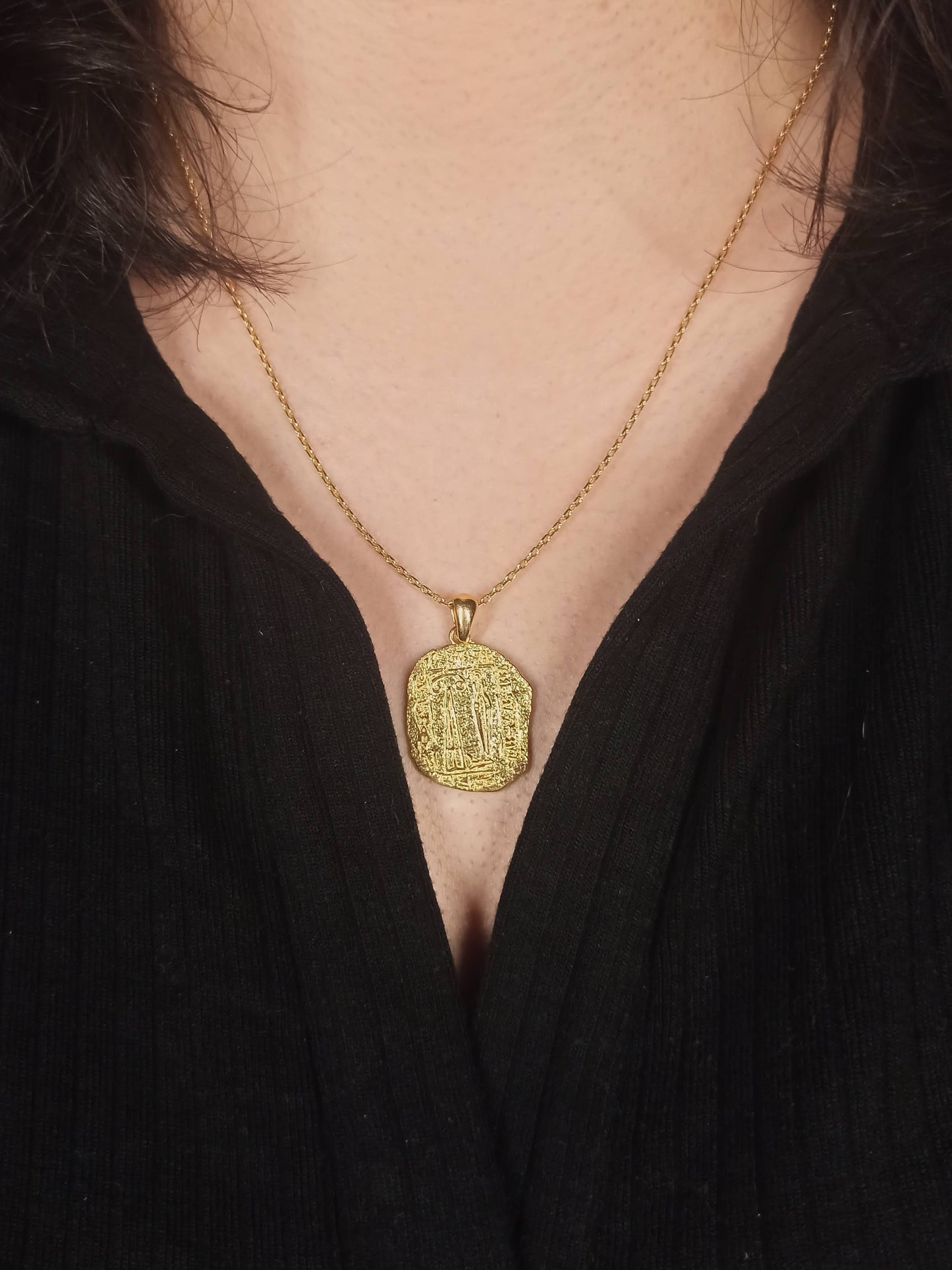 Antik Yazıt Gümüş Madalyon Kolye