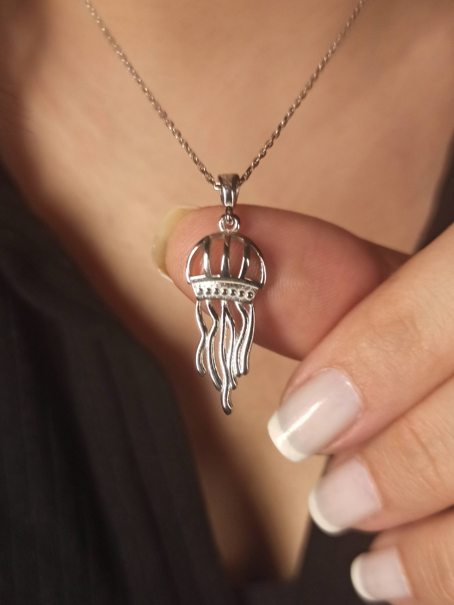 Gümüş Deniz Anası Kolye